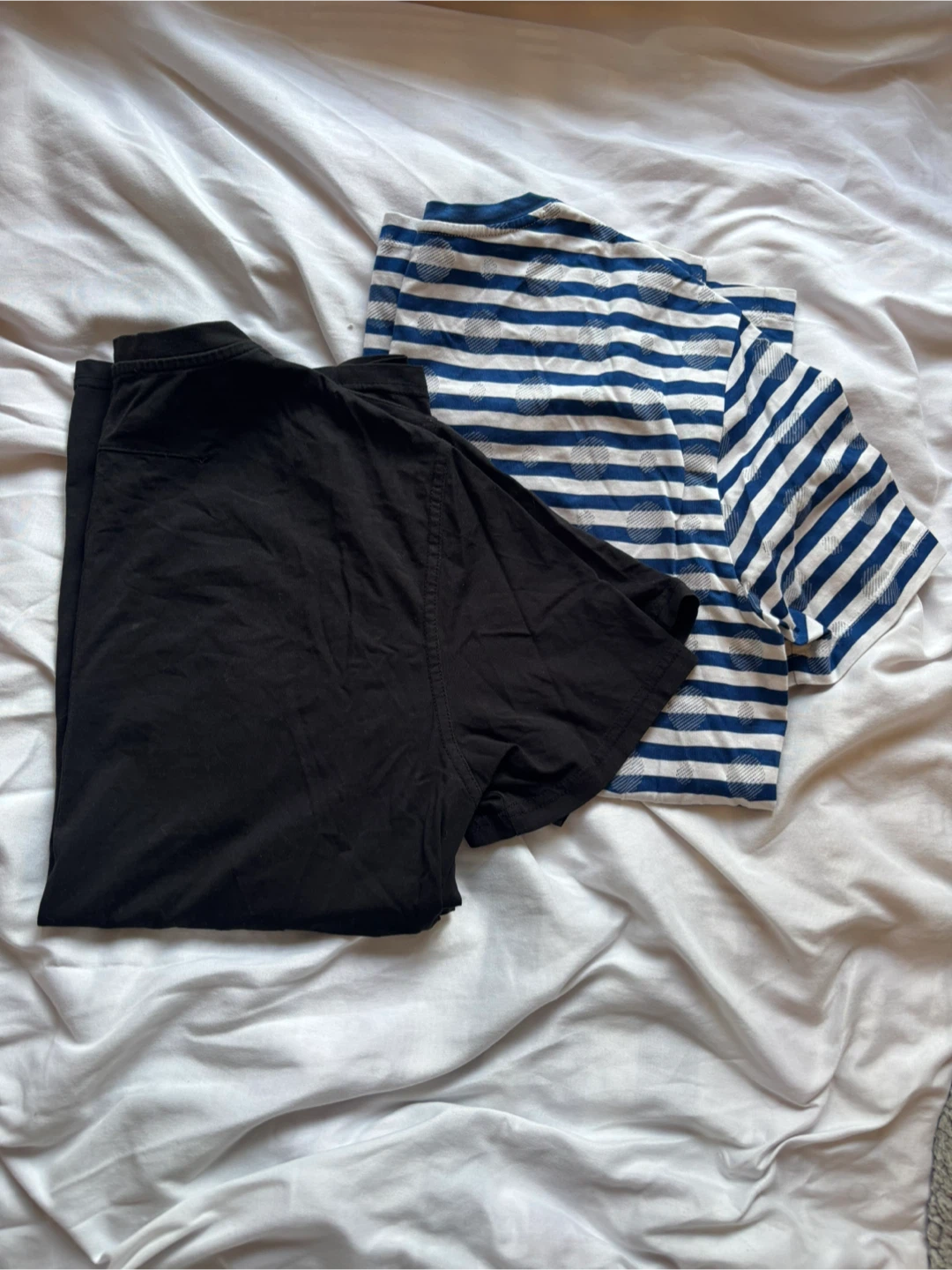 Givenchy & Burberry T-Shirts - photo 2
