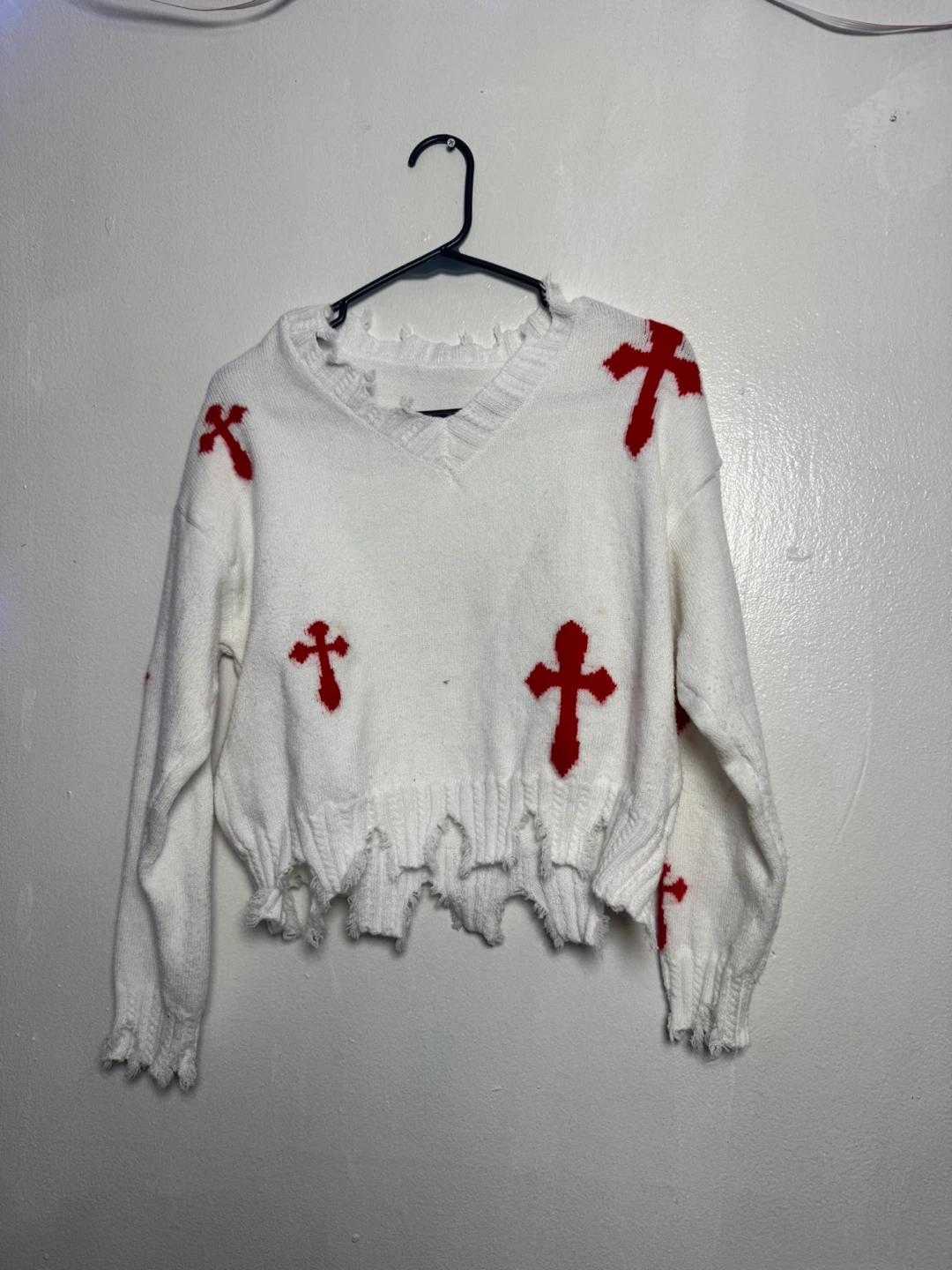 White Cropped Sweater with Red Crosses - photo 4