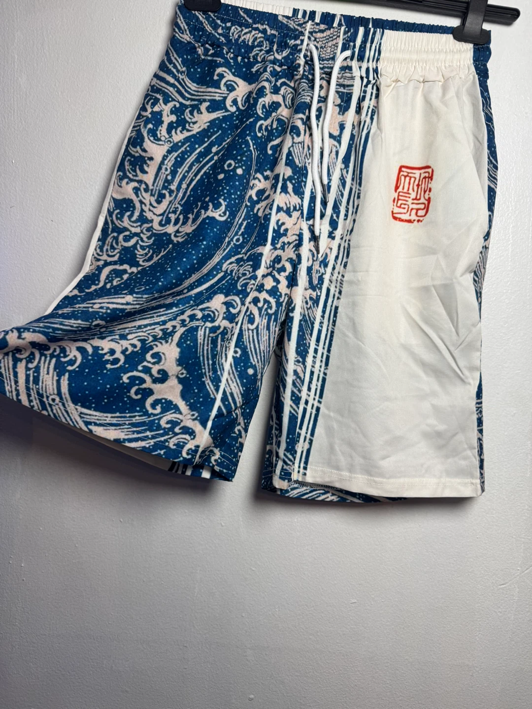 Men's Japanese Wave Print Shorts Size S