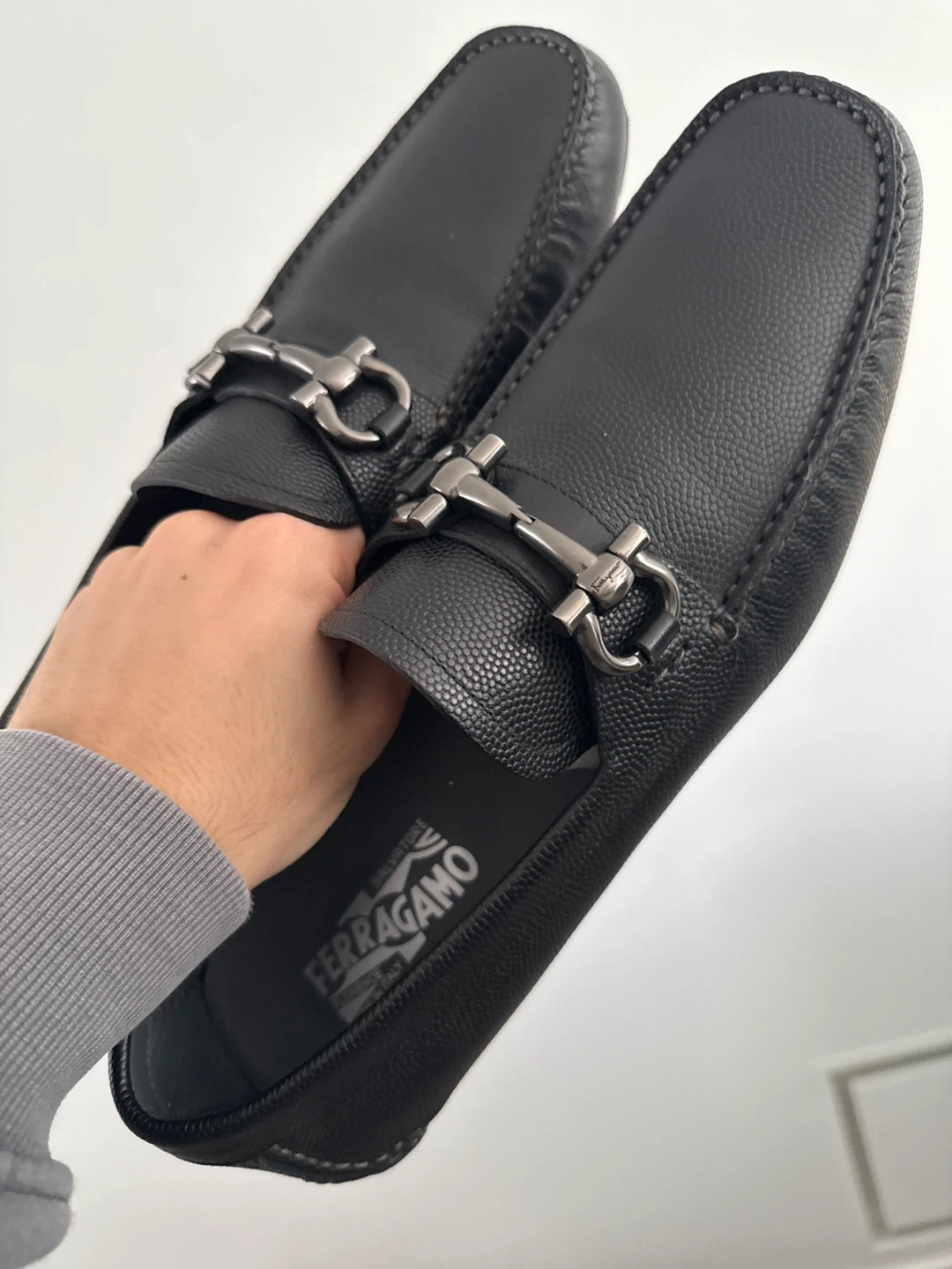 Salvatore Ferragamo Black Leather Loafers NEW NO BOX - photo 3