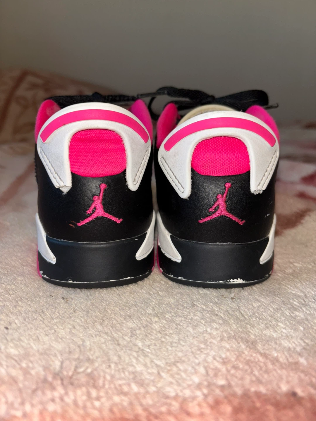 Jordan 6 Retro Low, Fierce Pink (GS) Size 2Y - photo 3