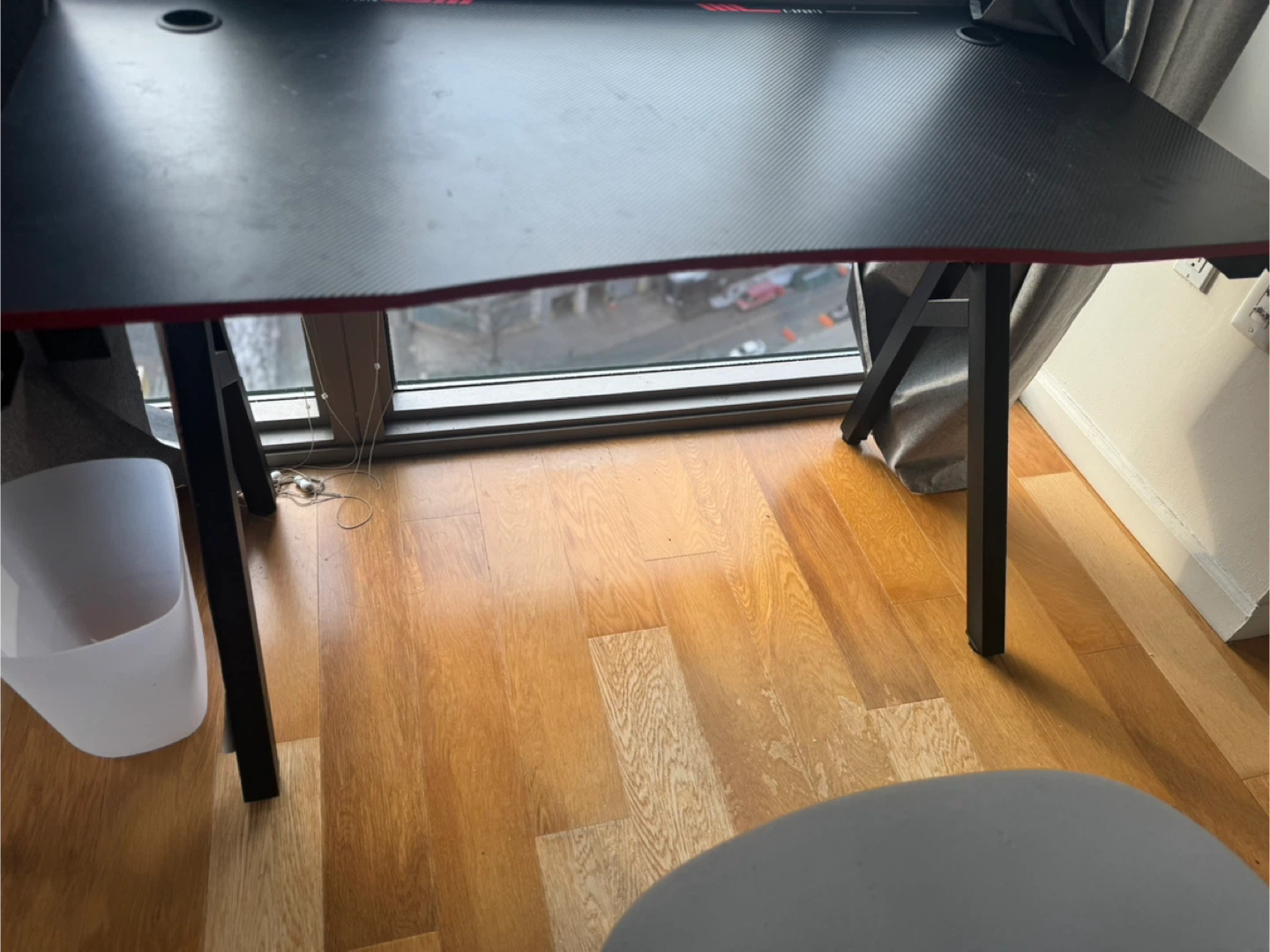 Gaming Desk with Carbon Fiber Texture - photo 3
