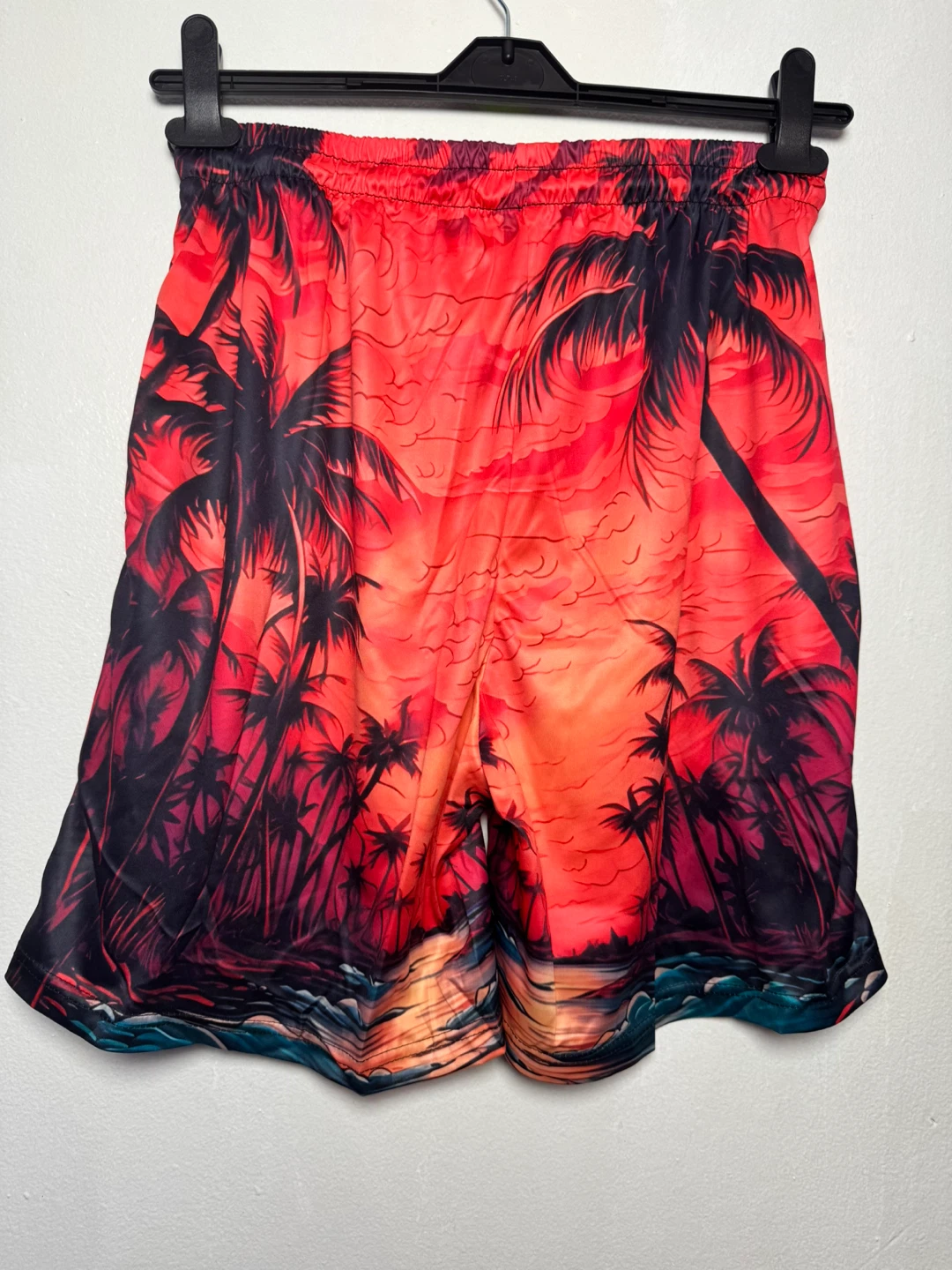 Men's Palm Tree Sunset Print Shorts Size M - photo 2