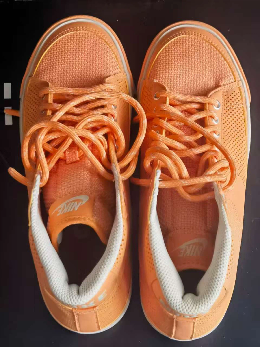 Nike Mid-Top Sneakers - Orange size 7