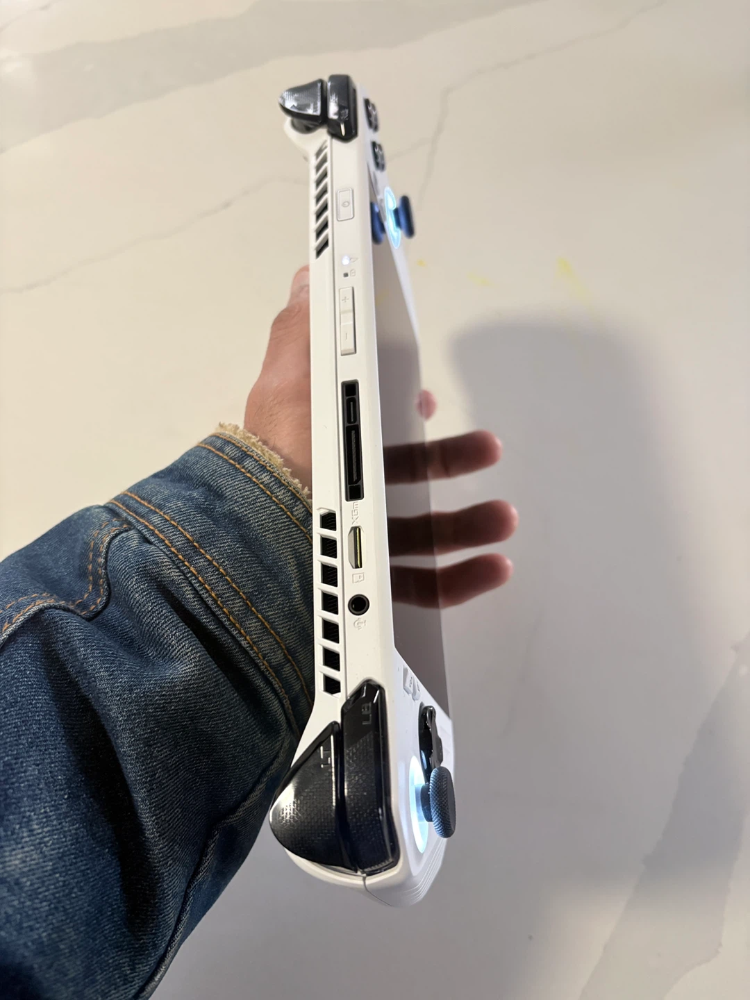Need gone by today! Rog ally z1 extreme, with original box - photo 4