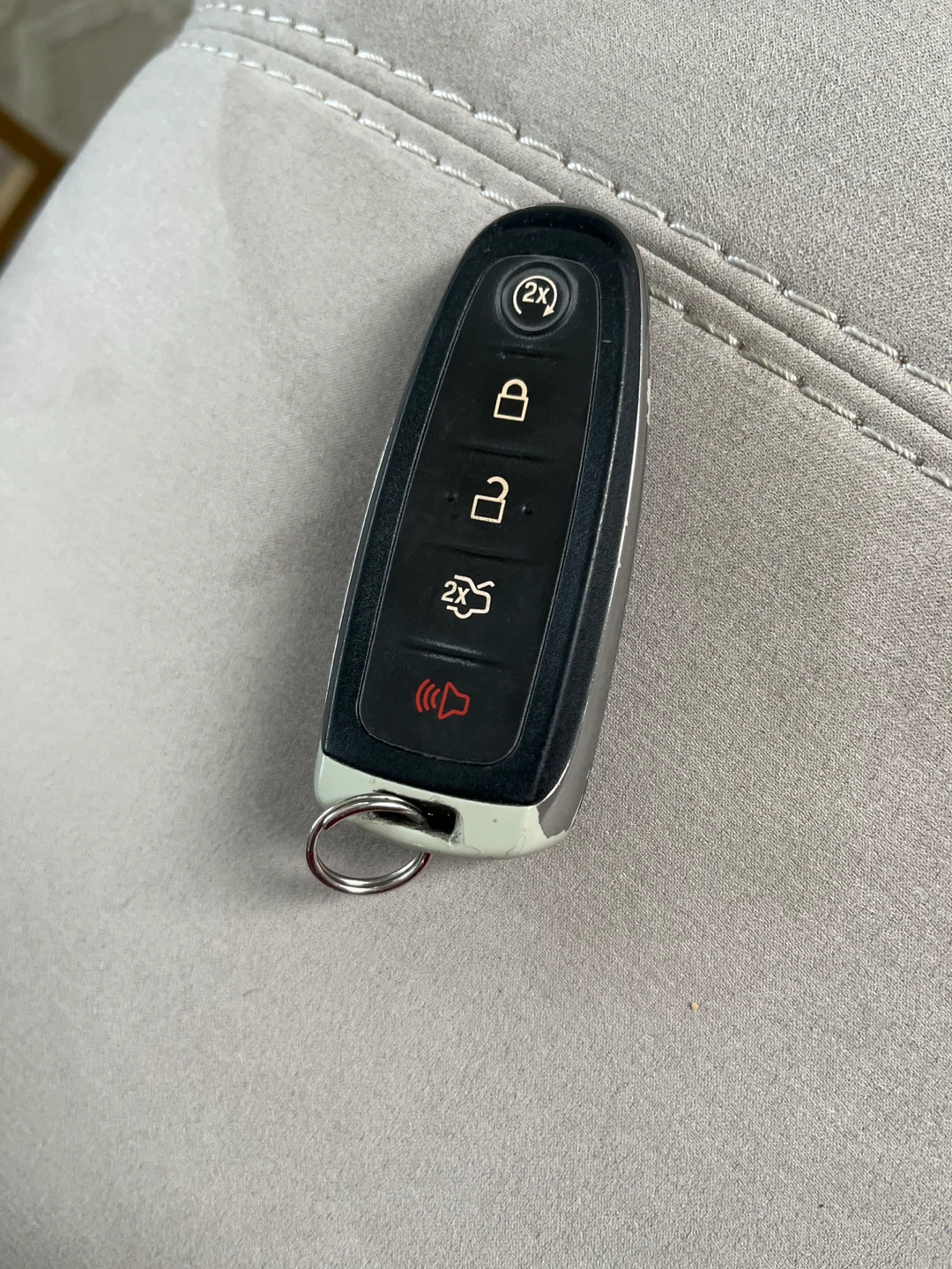 Ford Key Fob with Detachable Emergency Key - photo 3