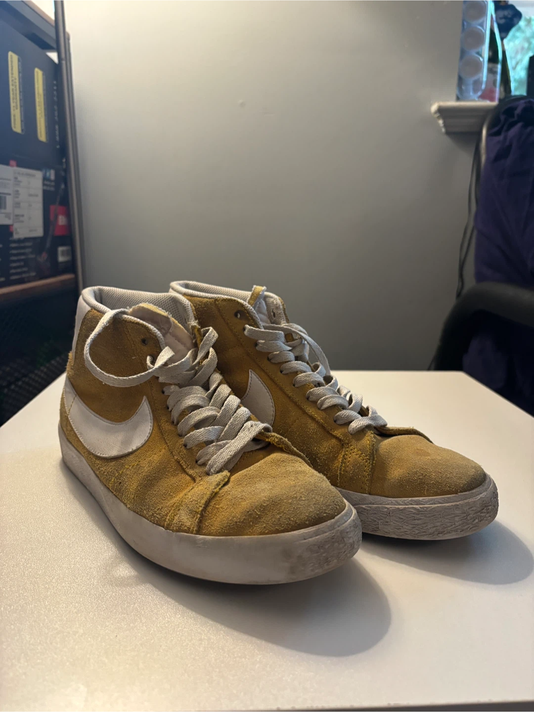 Size 8.5M Nike SB Blazer Mid (Yellow)