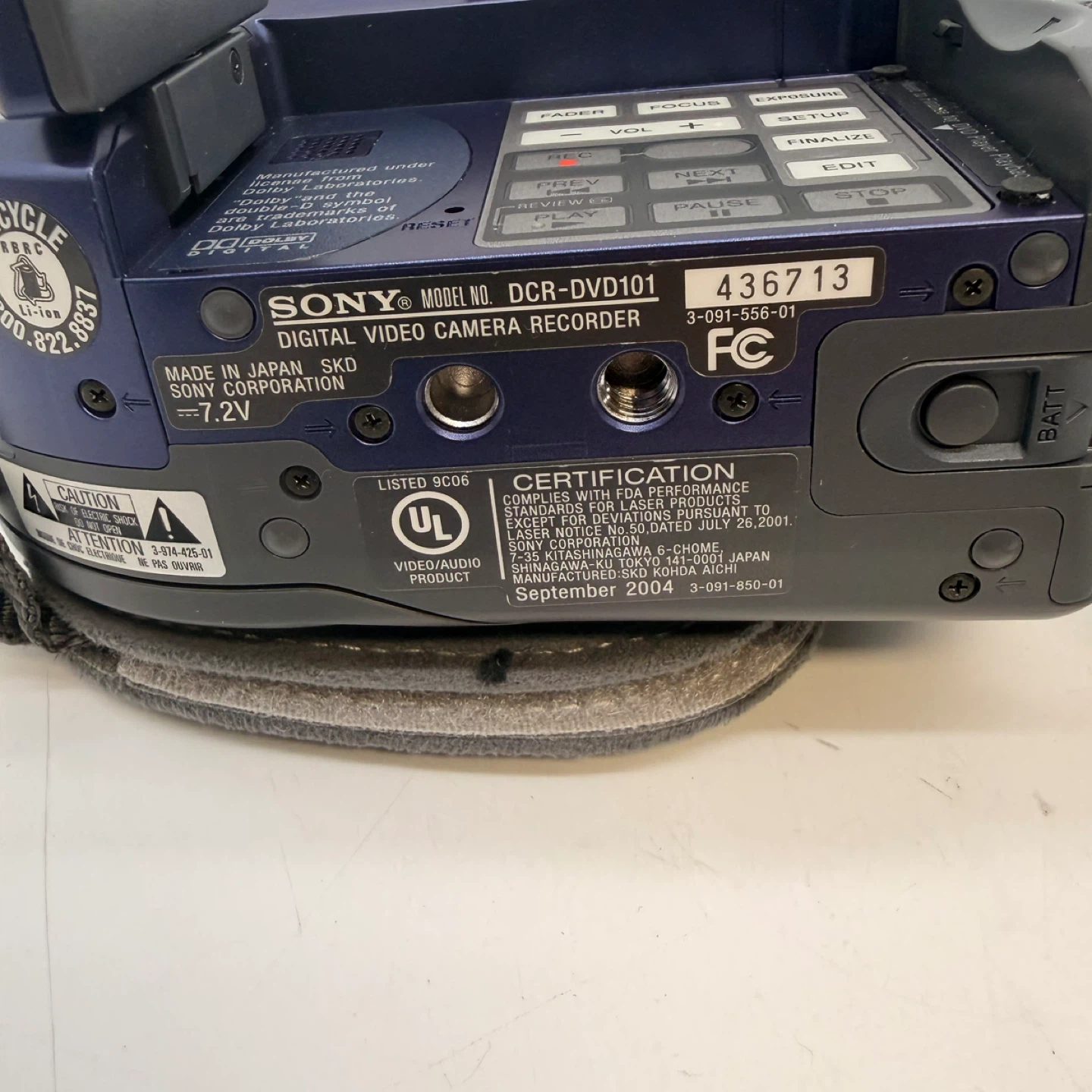Sony Handycam DCR-DVD101 DVD Camcorder Bundle - photo 5