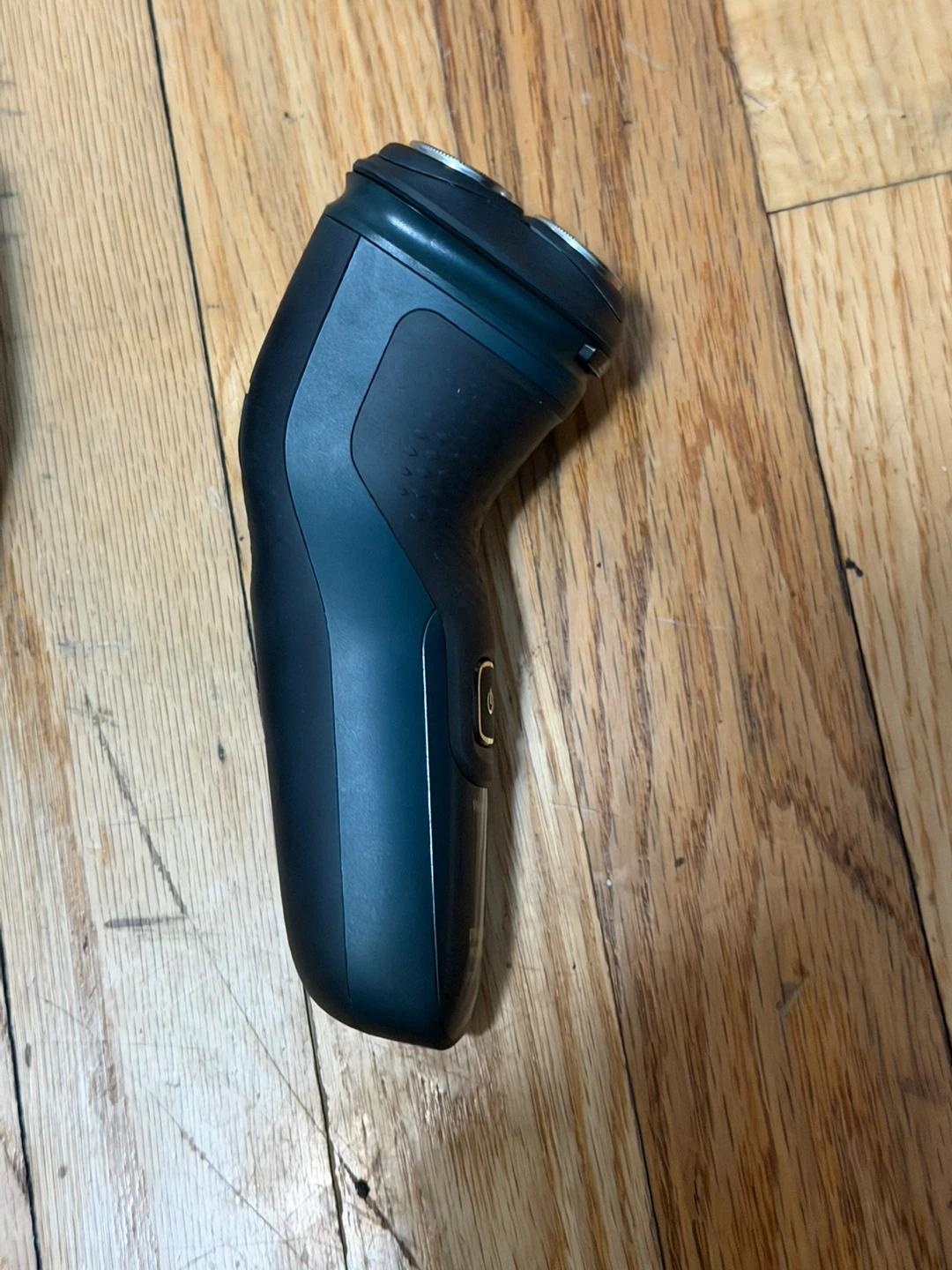 Philips Norelco 2000 Series Wet & Dry Electric Shaver - photo 3