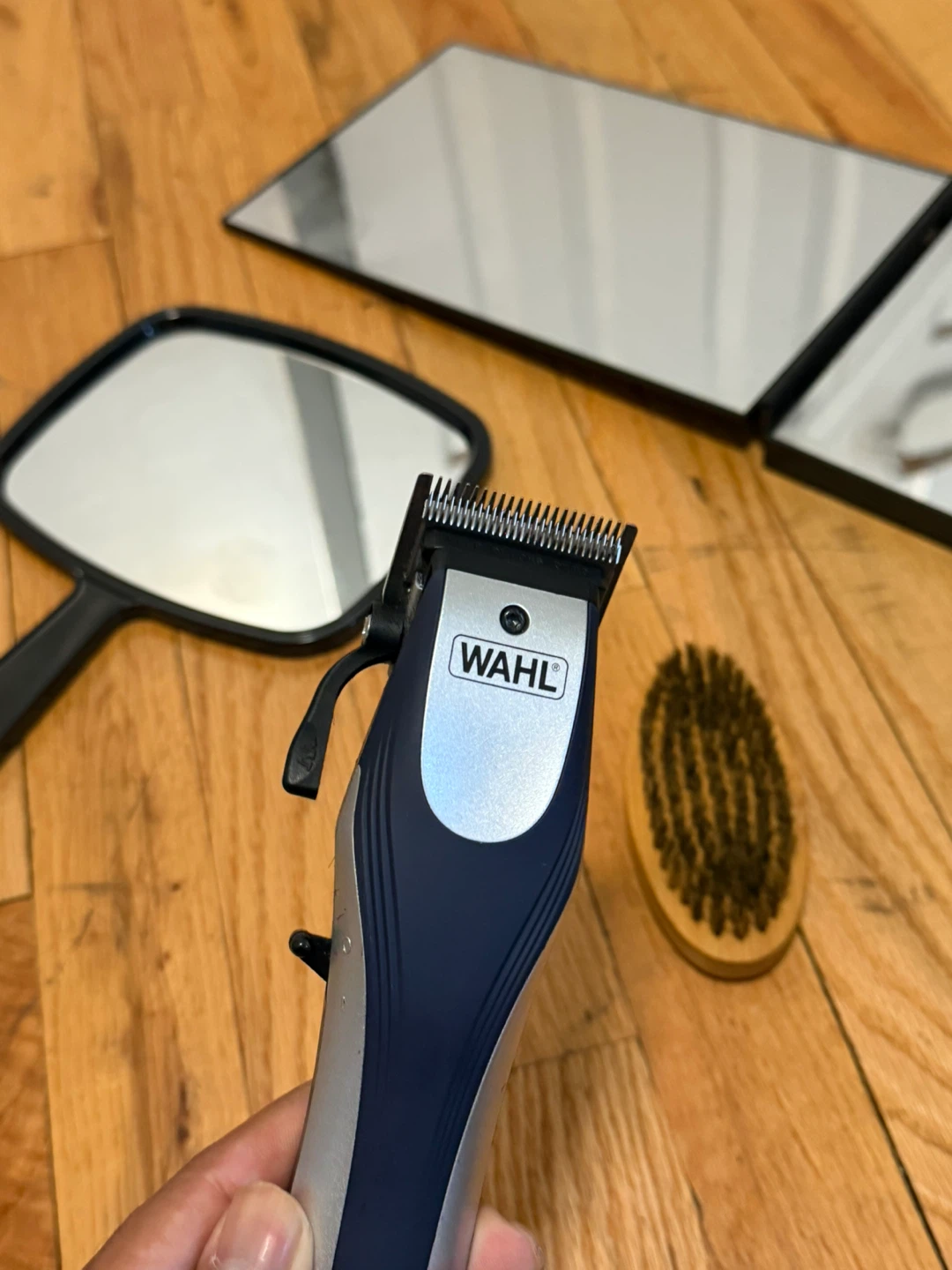 Wahl Cordless Hair Clippers with Accessories - photo 3