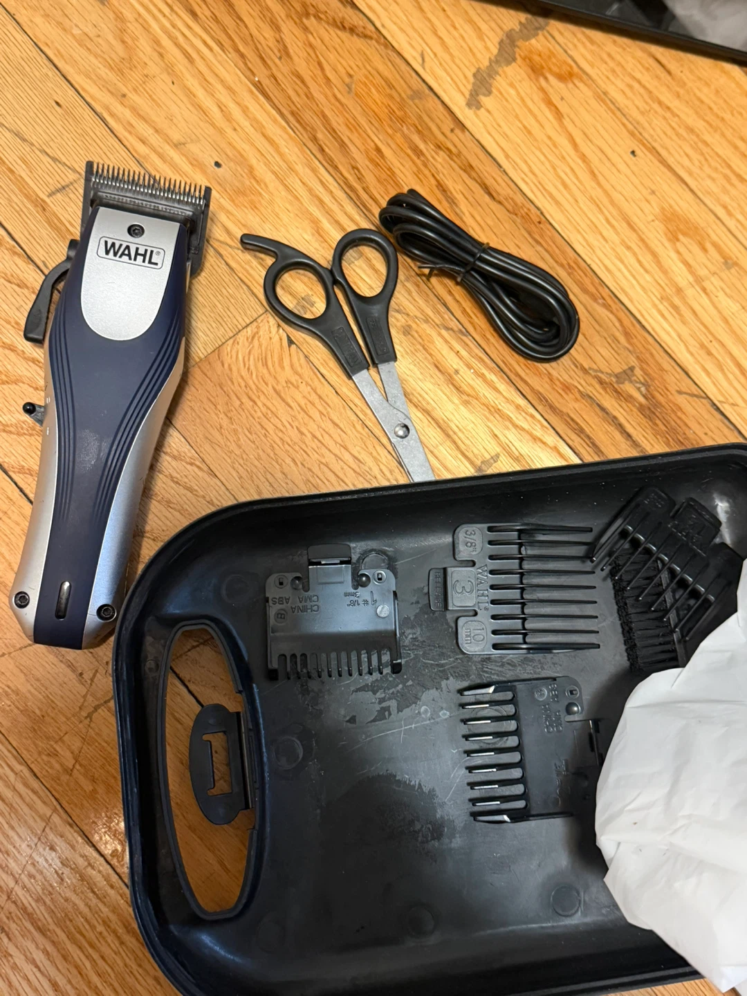 Wahl Cordless Hair Clippers with Accessories - photo 4