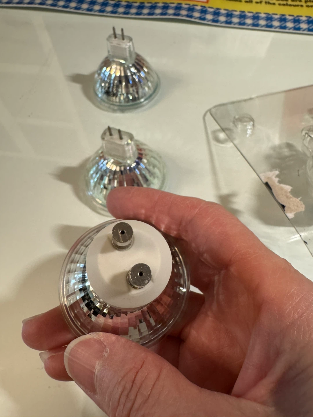 Free 5 spotlights - photo 3