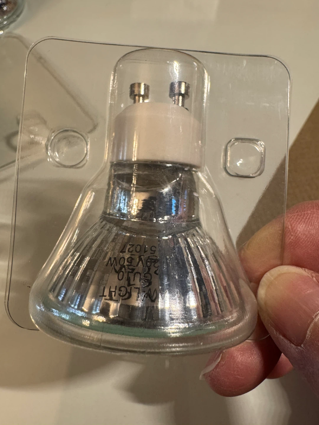Free 5 spotlights - photo 4