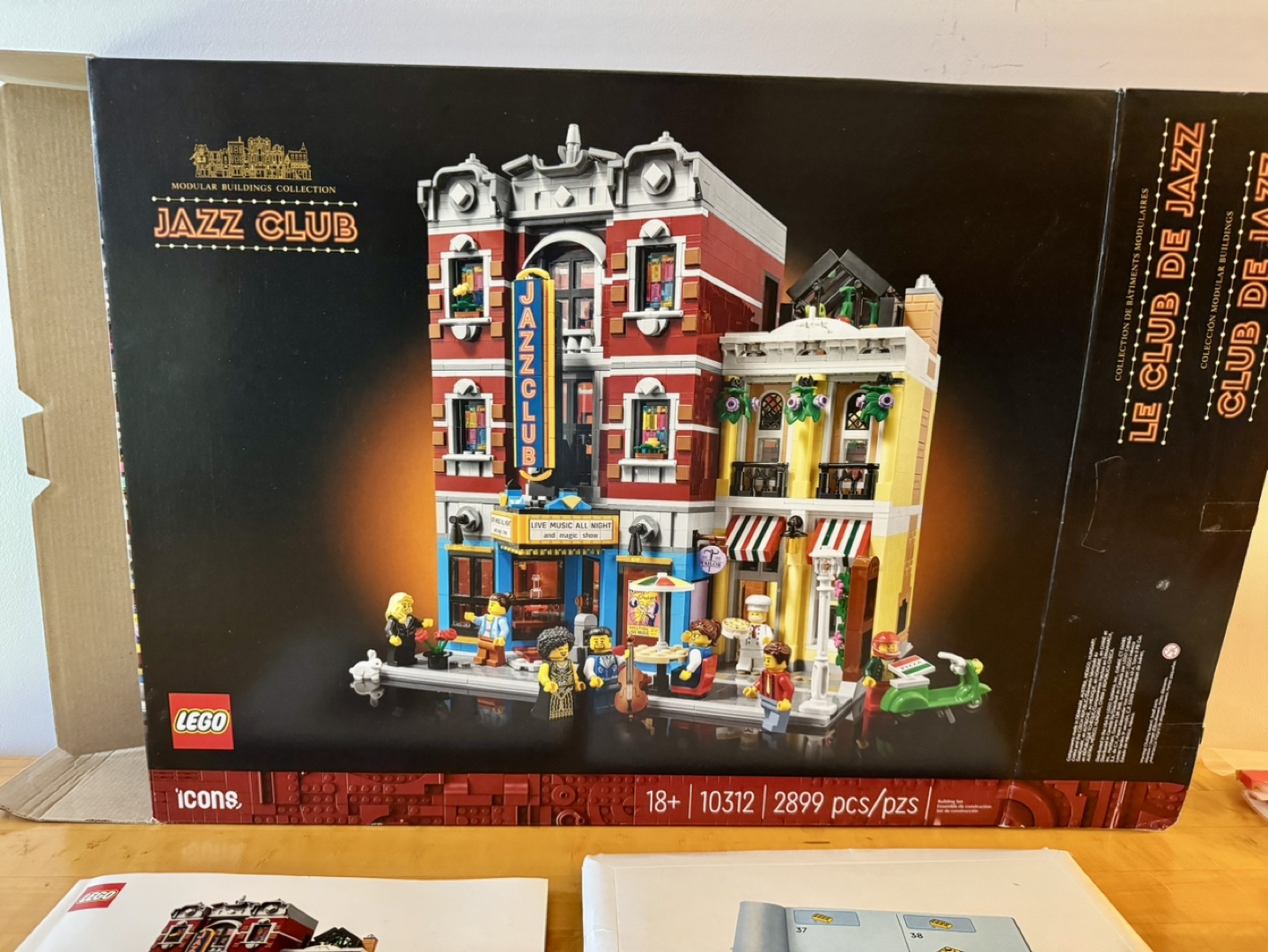LEGO Icons Jazz Club 10312 Modular Building Set