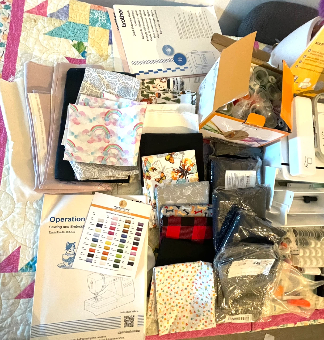 Brother LB7950 Sewing & Embroidery Machine Bundle! - photo 4
