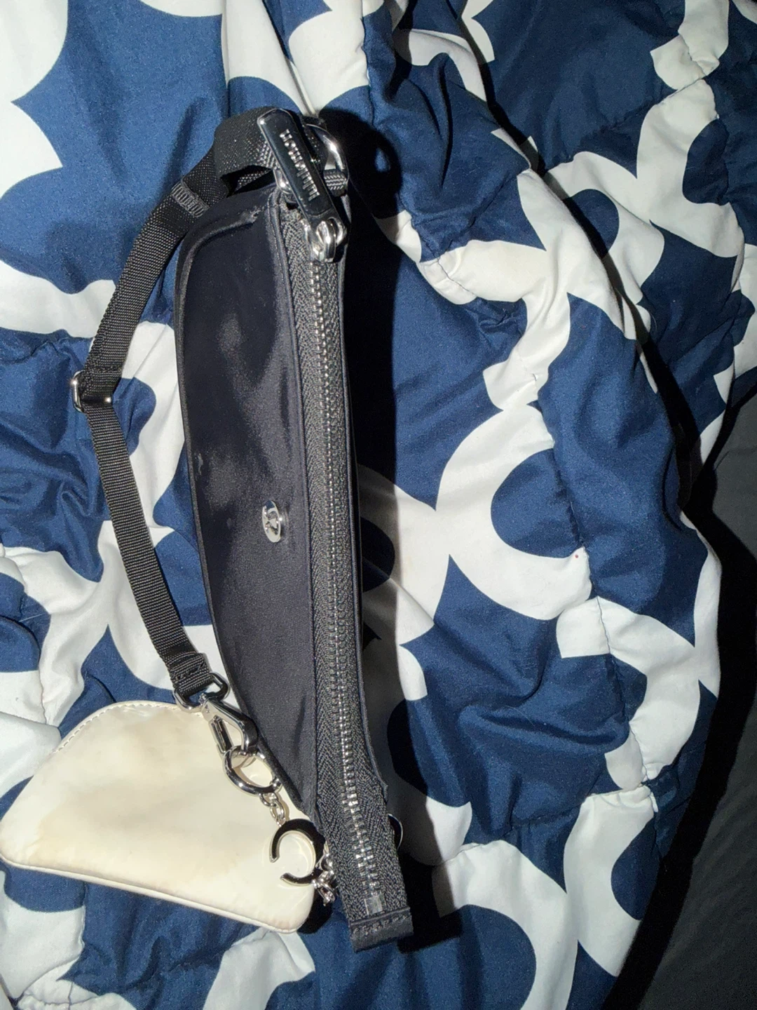 Lululemon Black Mini Bag with Pouch - photo 2