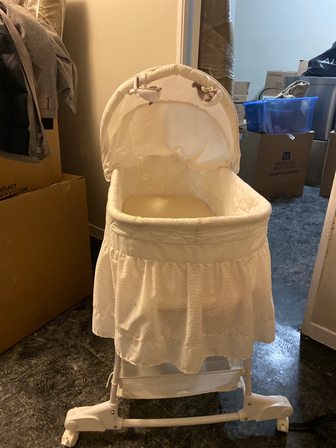White Bassinet with Whale Detail - photo 2