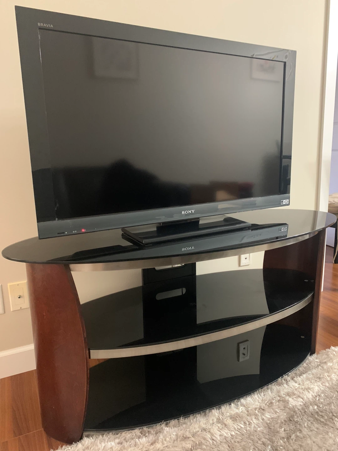 Sony Bravia KDL-40EX400 40" HDTV - photo 3