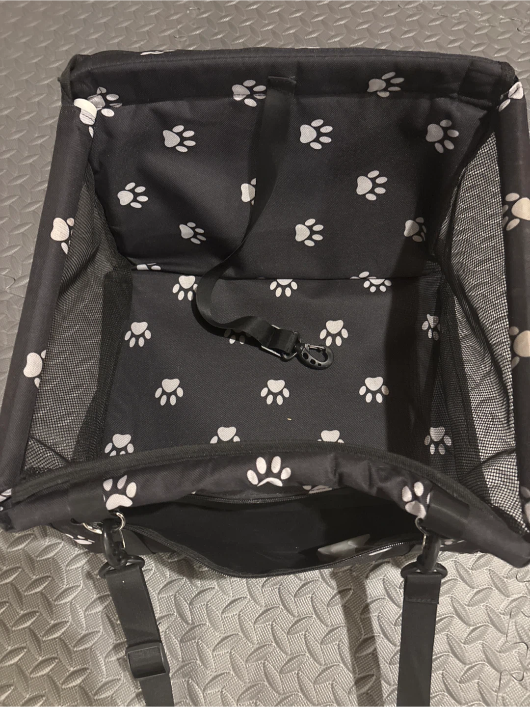 SWINELP Black Paw Print Pet Car Seat Booster - photo 2