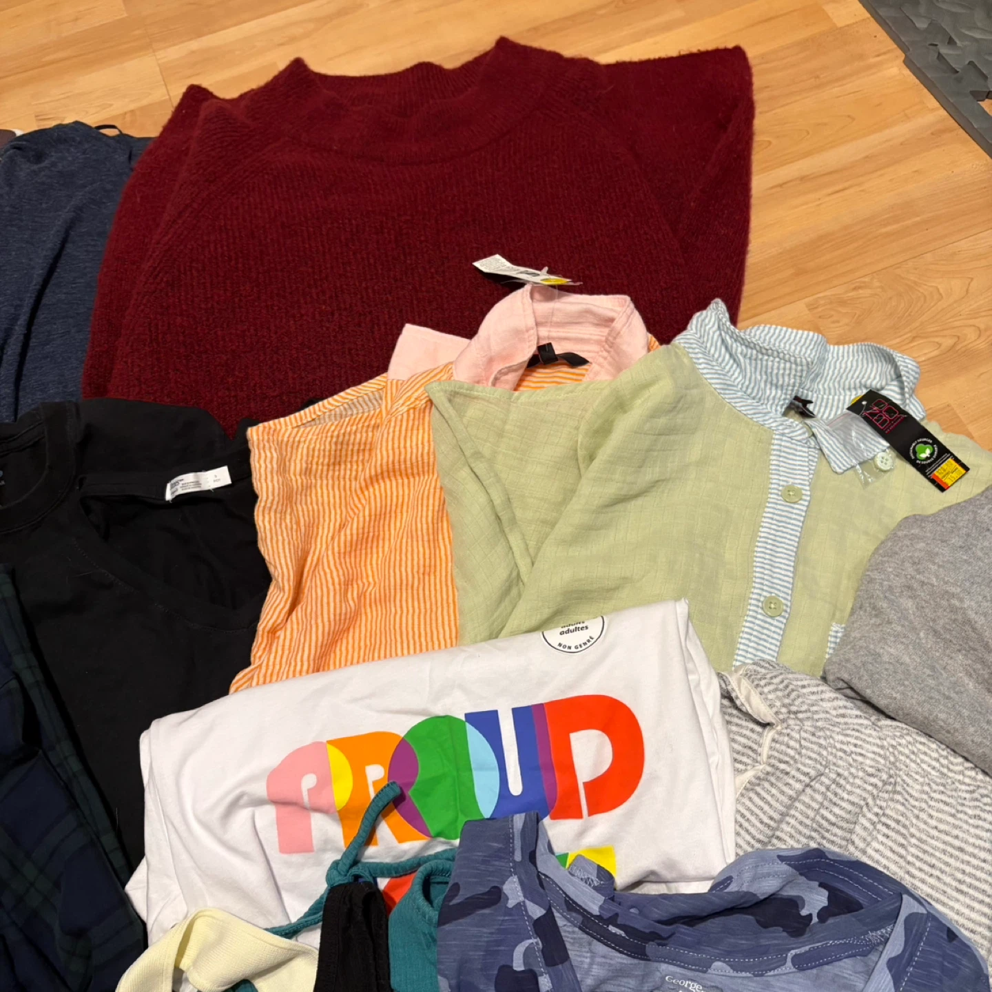 Huge Assorted Women's Clothing Bundle Smll - photo 3