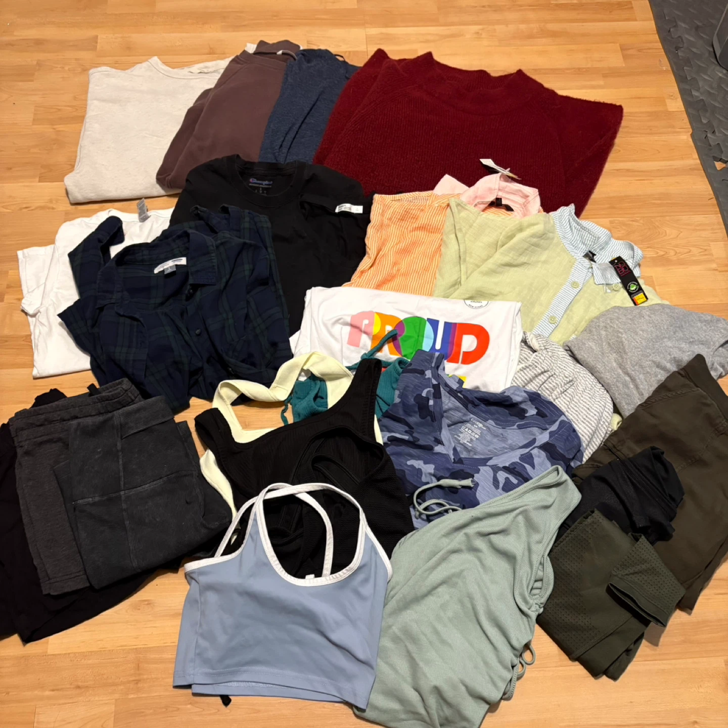 Huge Assorted Women's Clothing Bundle Smll