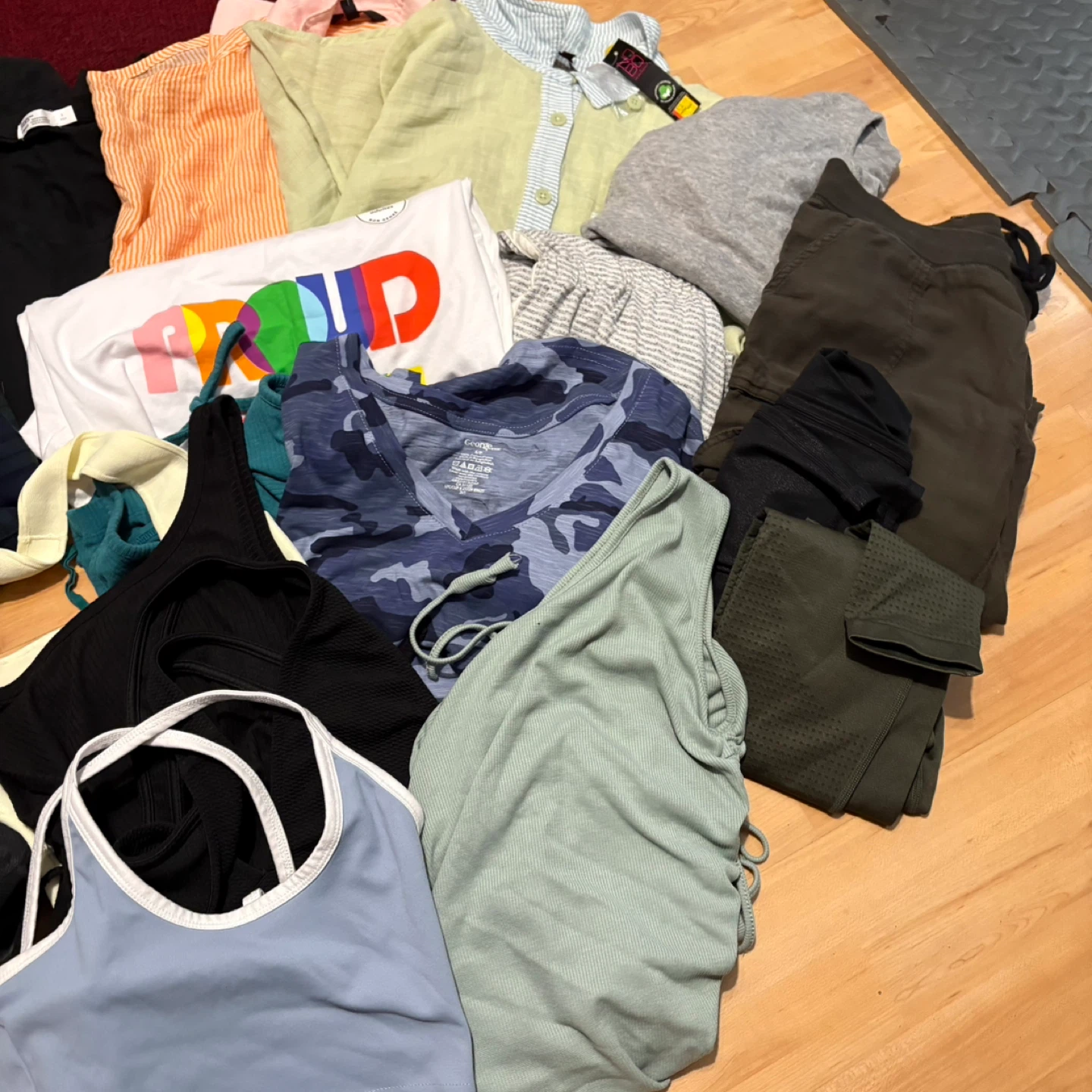 Huge Assorted Women's Clothing Bundle Smll - photo 2