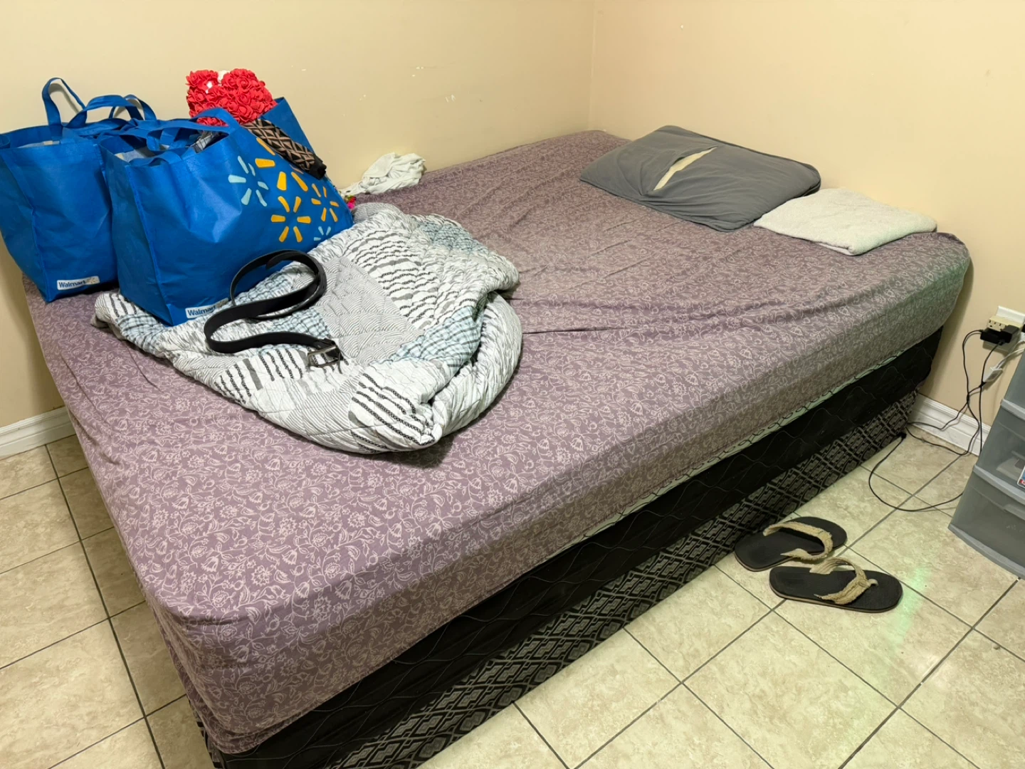 Queen Size Mattress - photo 2