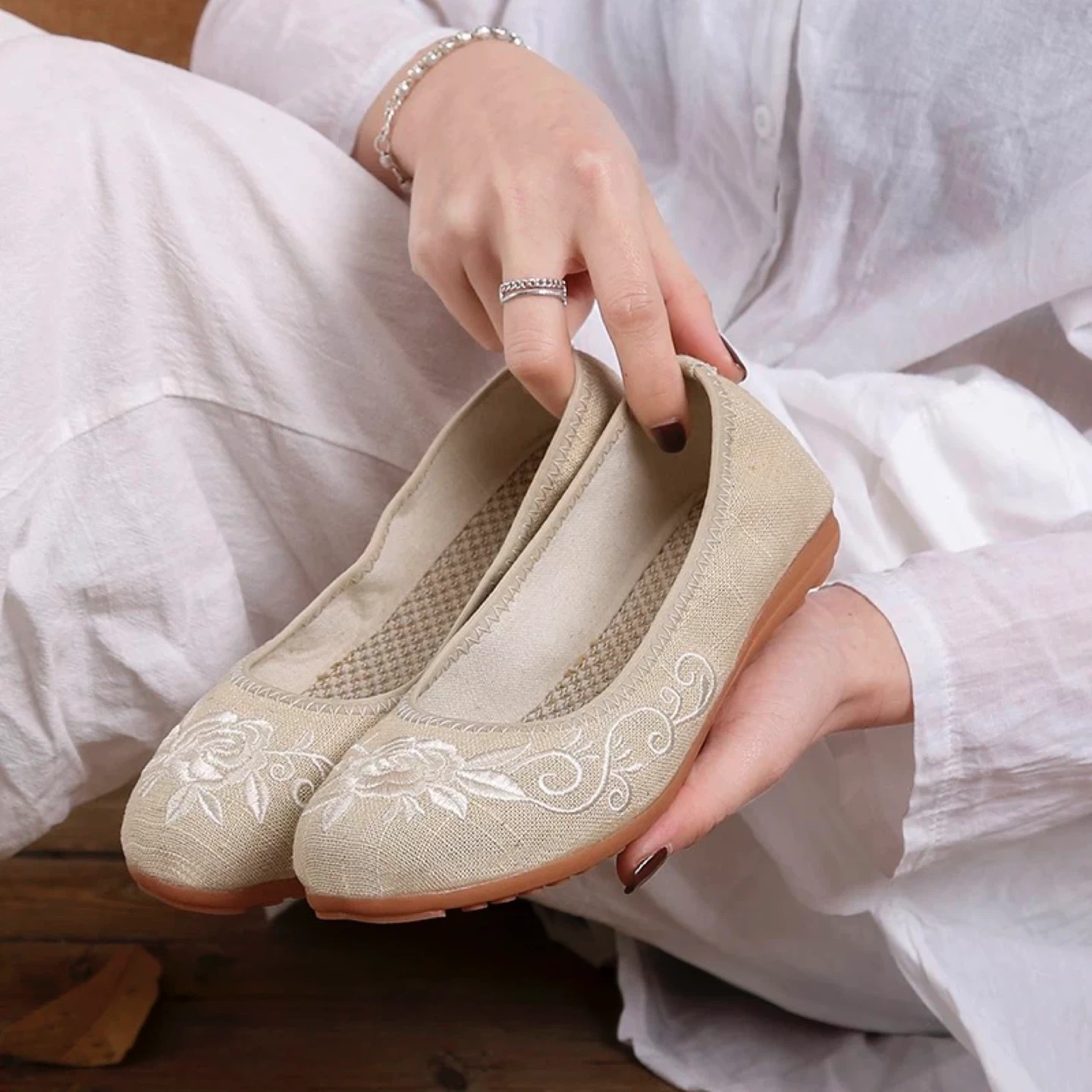 Embroidered Linen Flats - Beige Size7 - photo 2