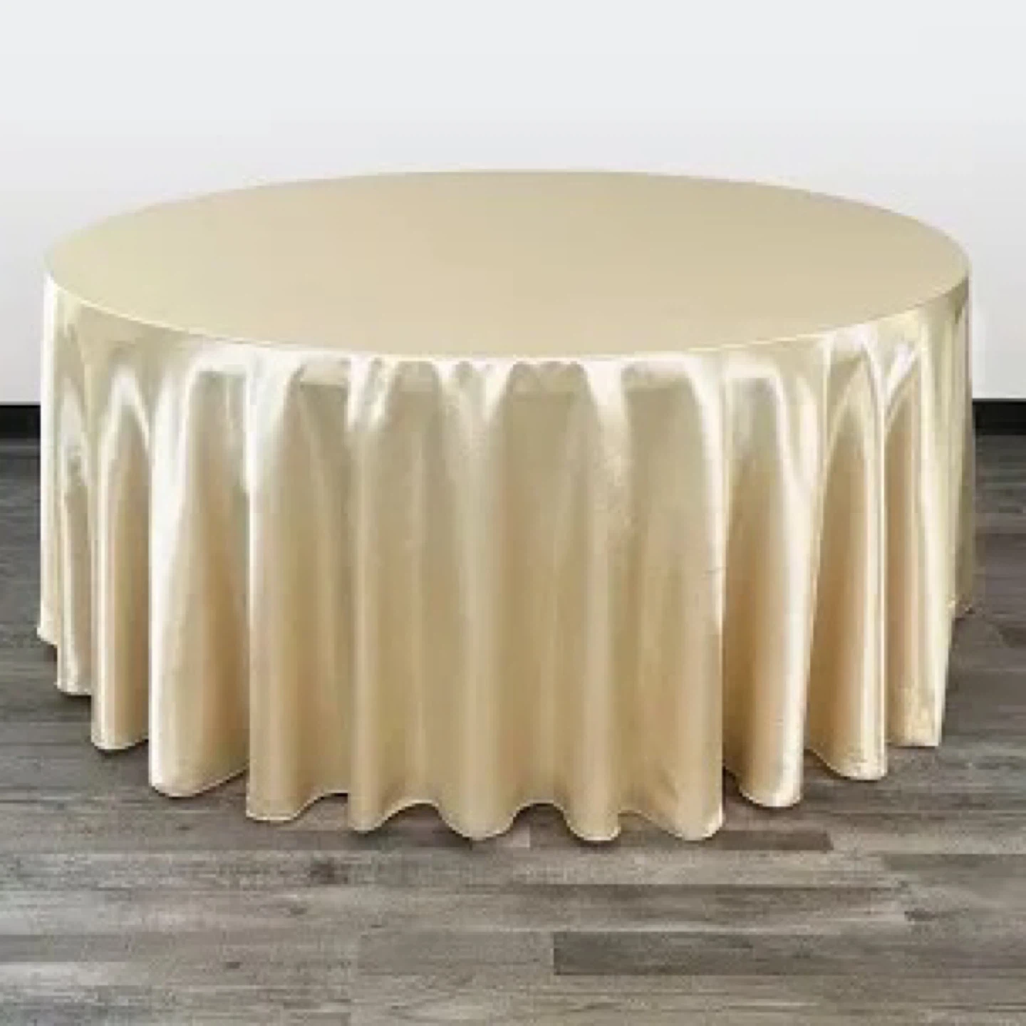 4 Champagne Round Satin Tablecloth (132 round)