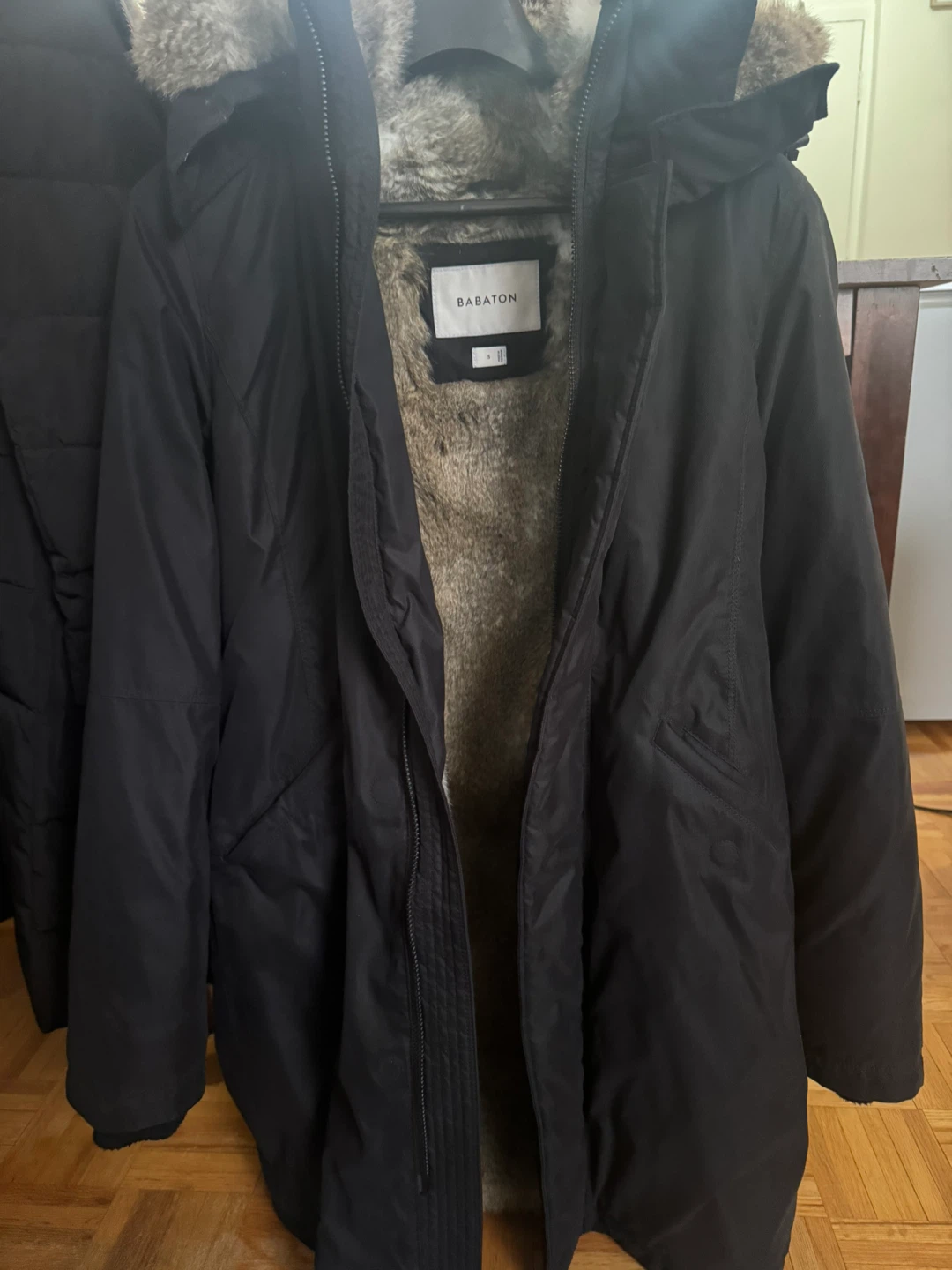 Aritzia Babaton Black Parka with Fur Lining - photo 4