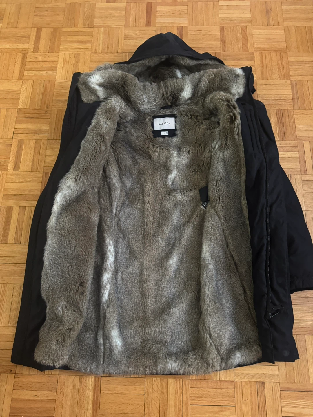 Aritzia Babaton Black Parka with Fur Lining - photo 2