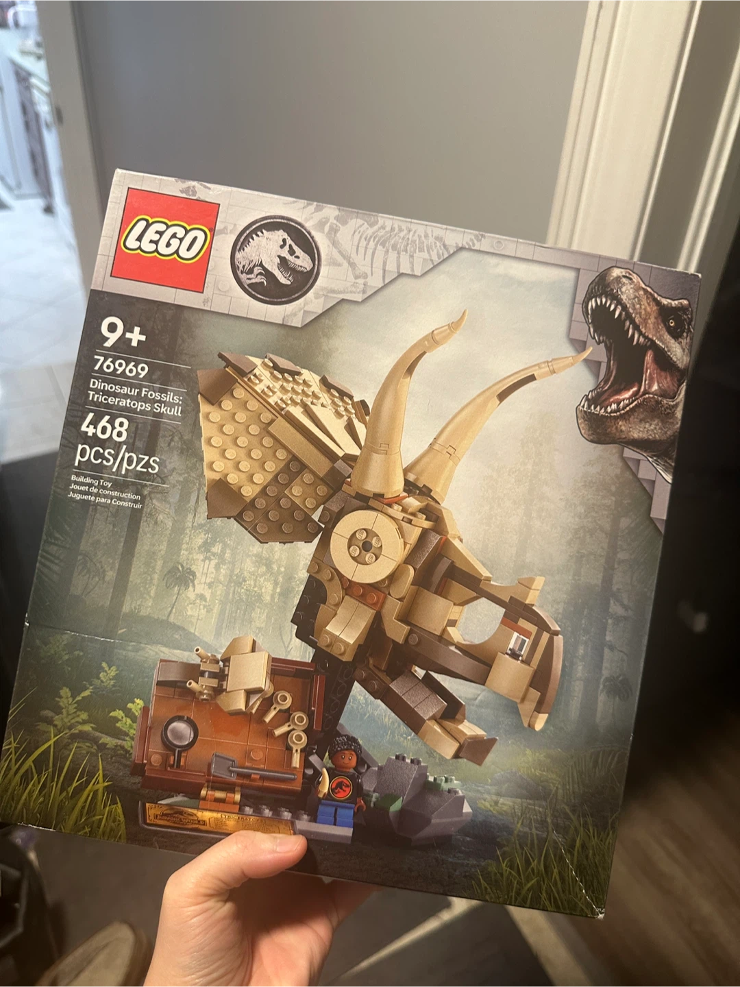 LEGO Dinosaur Fossils: Triceratops Skull