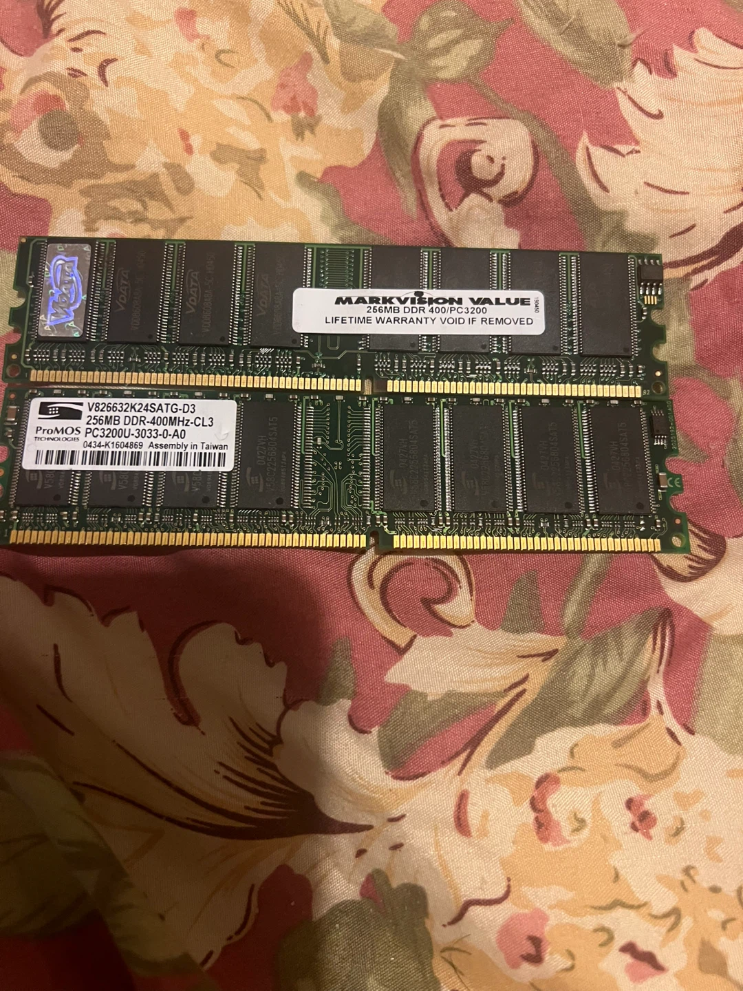 2x 256MB DDR RAM -& ProMOS