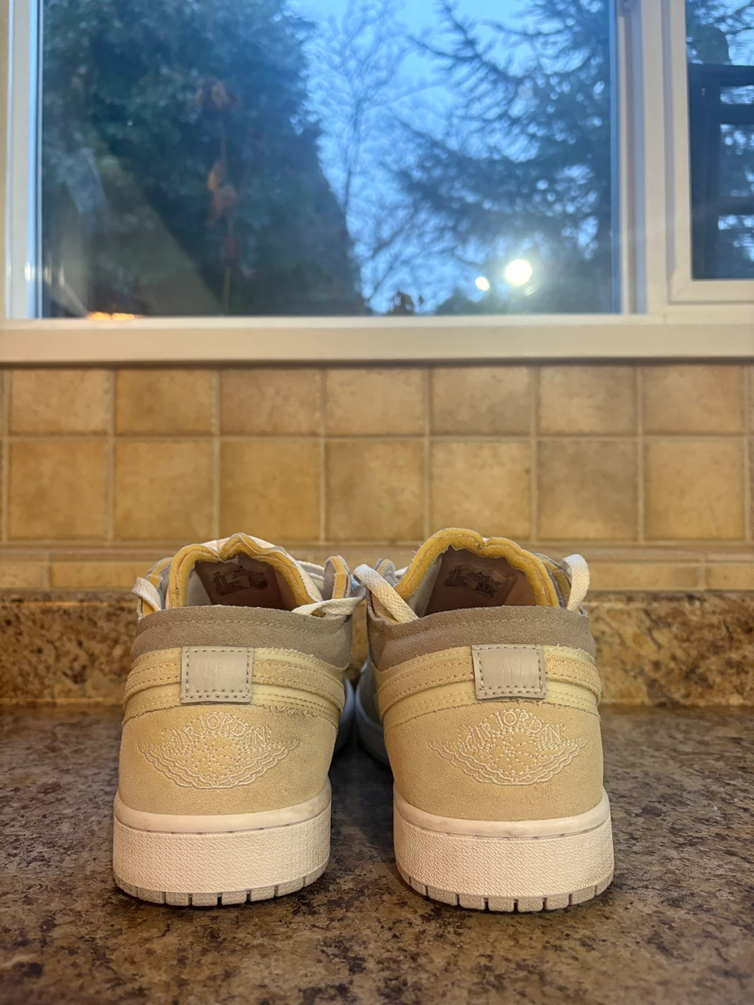 Air Jordan 1 Low SE "Light Orewood Brown" - photo 2