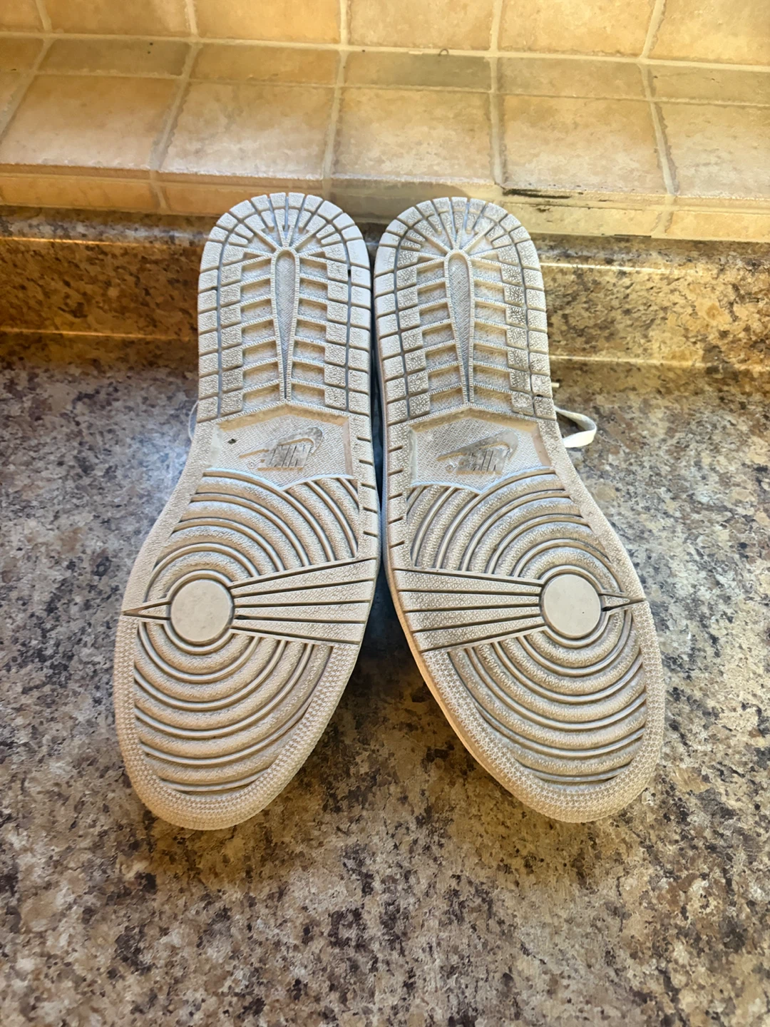 Air Jordan 1 Low SE "Light Orewood Brown" - photo 5