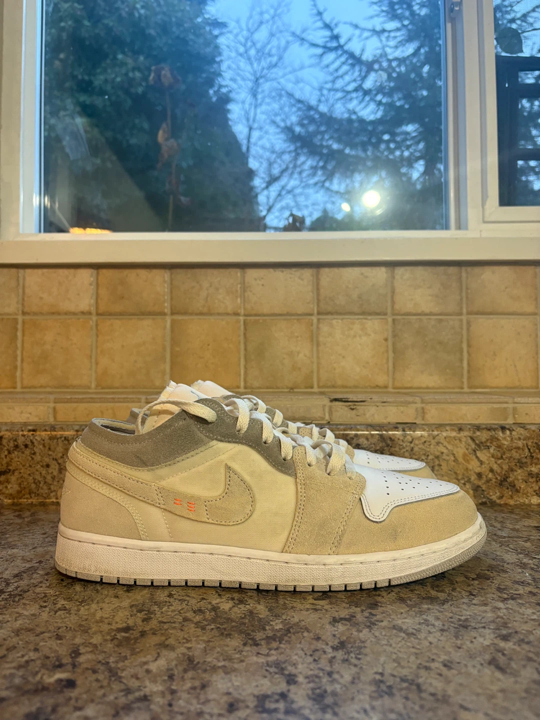 Air Jordan 1 Low SE "Light Orewood Brown" - photo 3