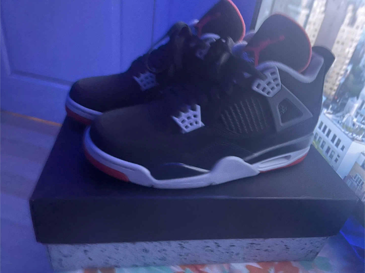 Jordan 4 Retro Sneakers