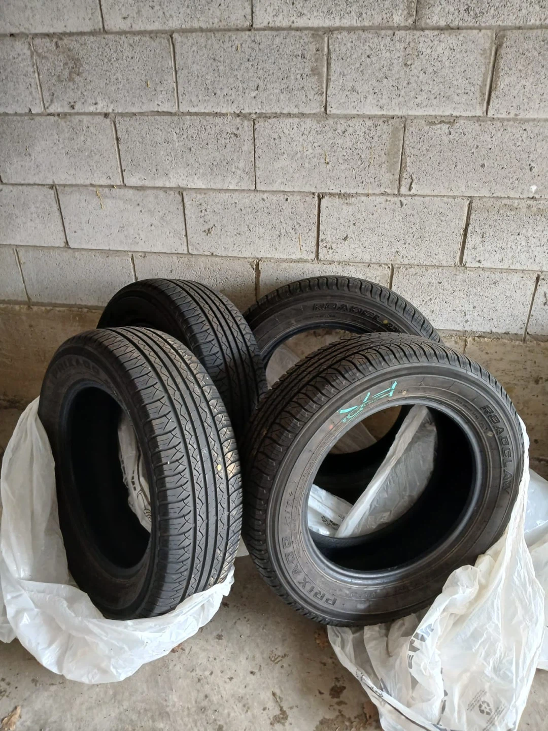 Roadclaw All-Season Tires 225/65R17 (Set of 4)