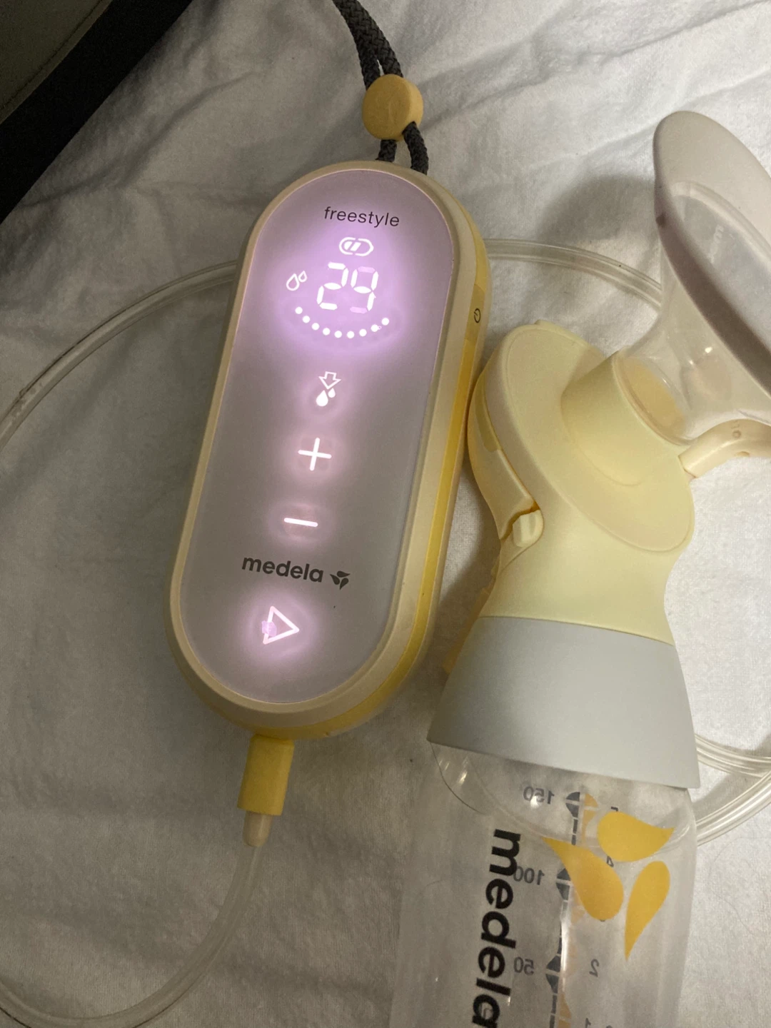Medela Freestyle Breast Pump with Bag and Accessories - photo 3
