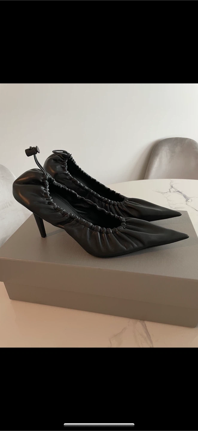 Balenciaga Gathered Detail Pointed Toe Pumps - Black Size 40 - photo 2