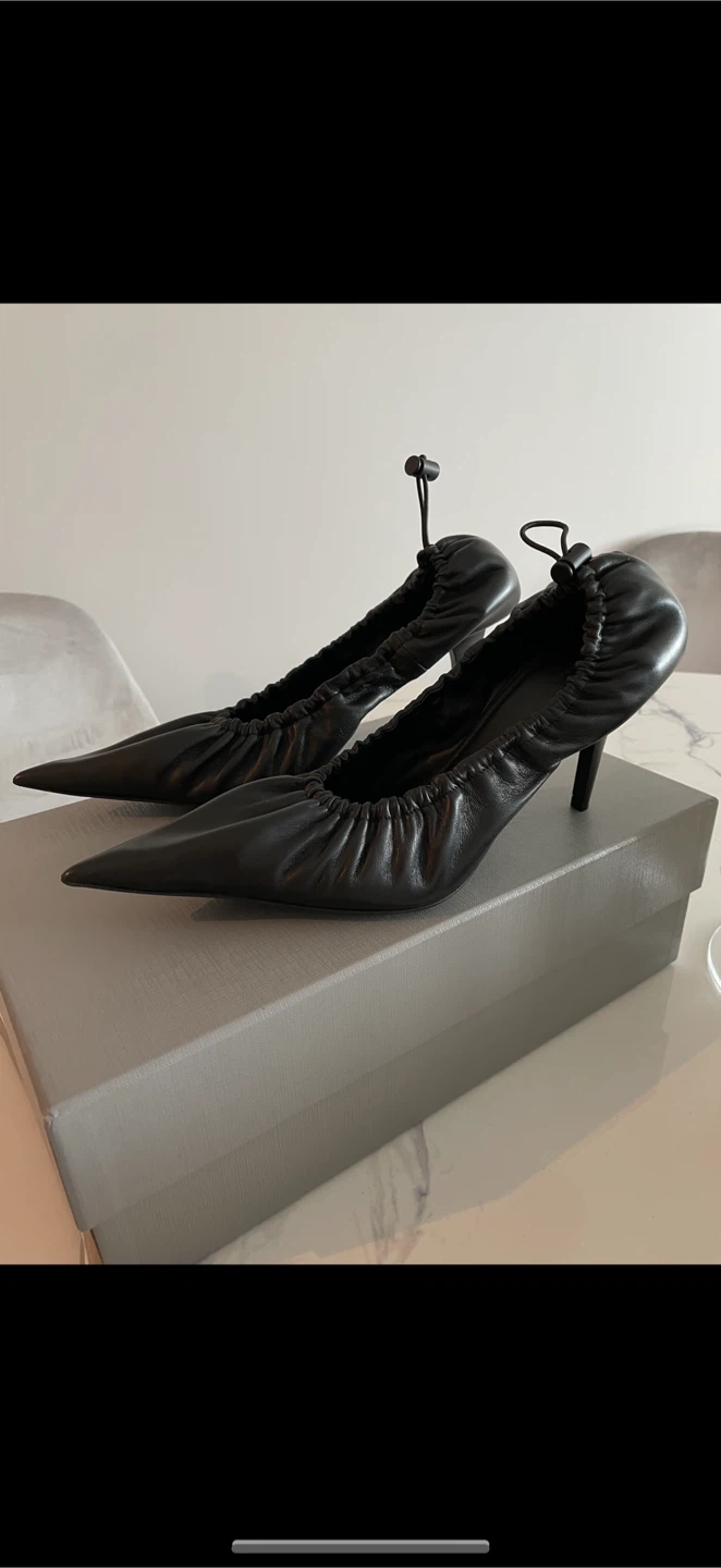 Balenciaga Gathered Detail Pointed Toe Pumps - Black Size 40 - photo 3