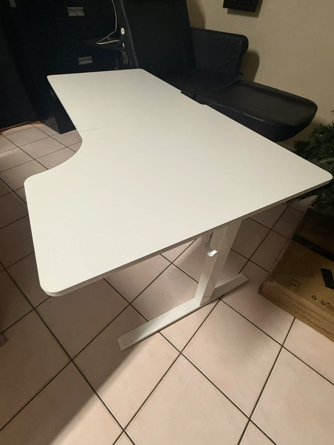 55" L-Shaped Electric Desk - photo 3