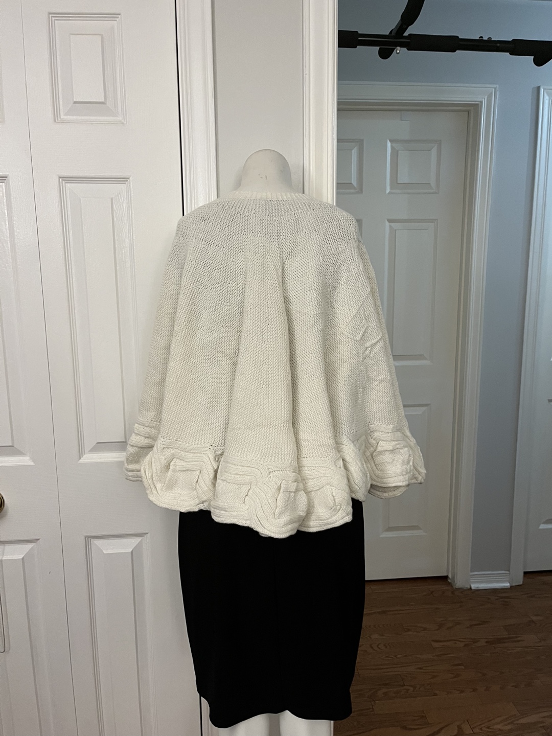 White Knit Poncho Cape with Tie Closures - photo 5