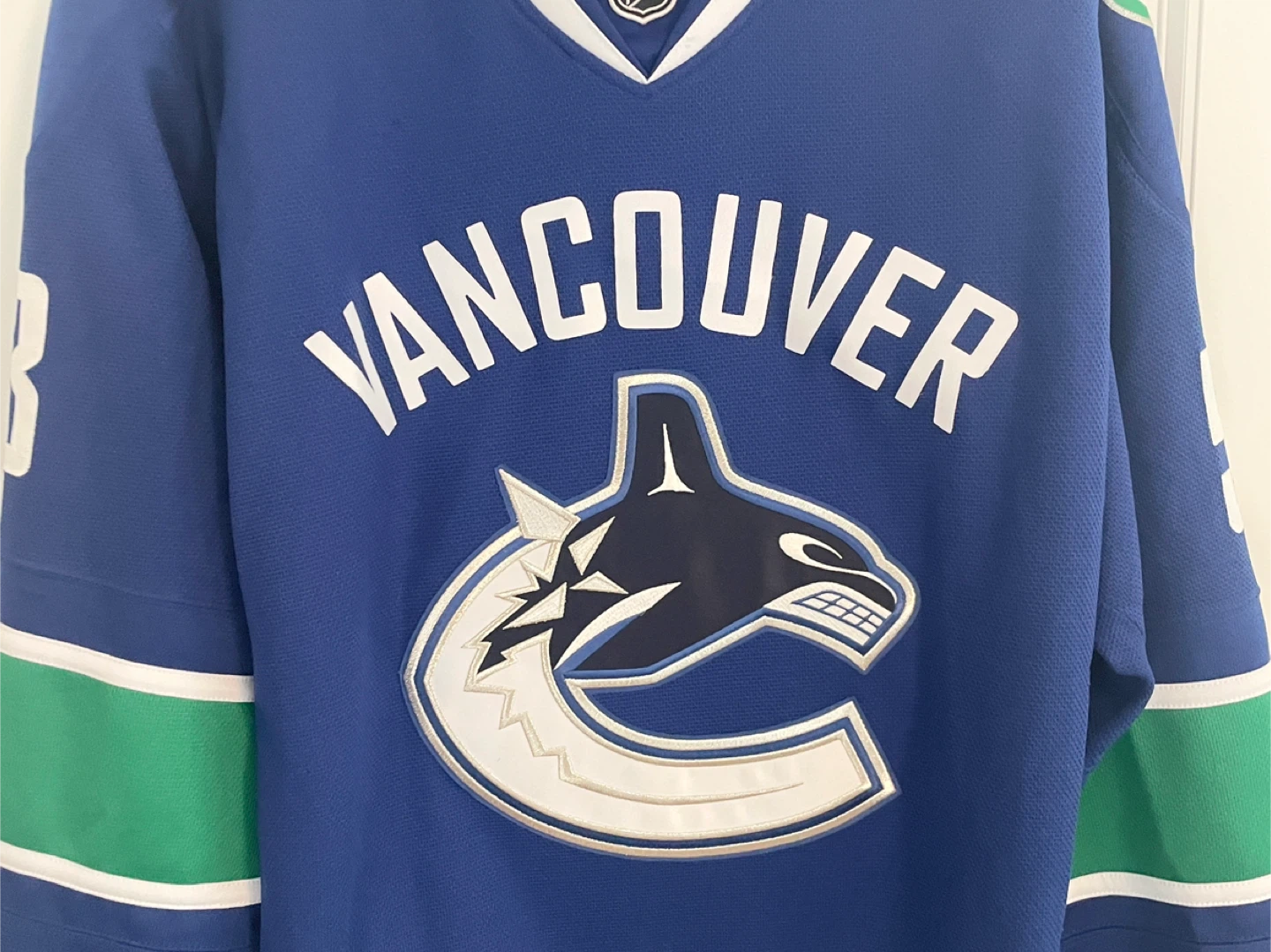 Authentic Reebok Vancouver Canucks Bo Horvat Blue Orca Jersey XL - photo 5