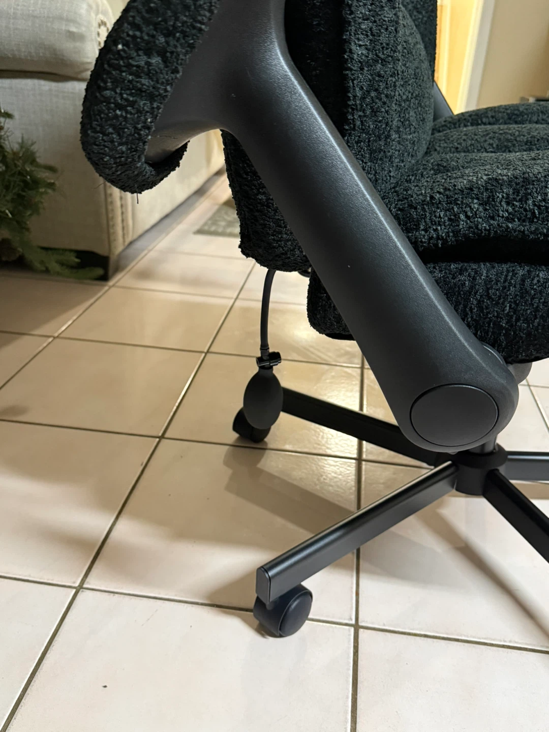 Ergonomic Chair - Wide Seat - photo 3