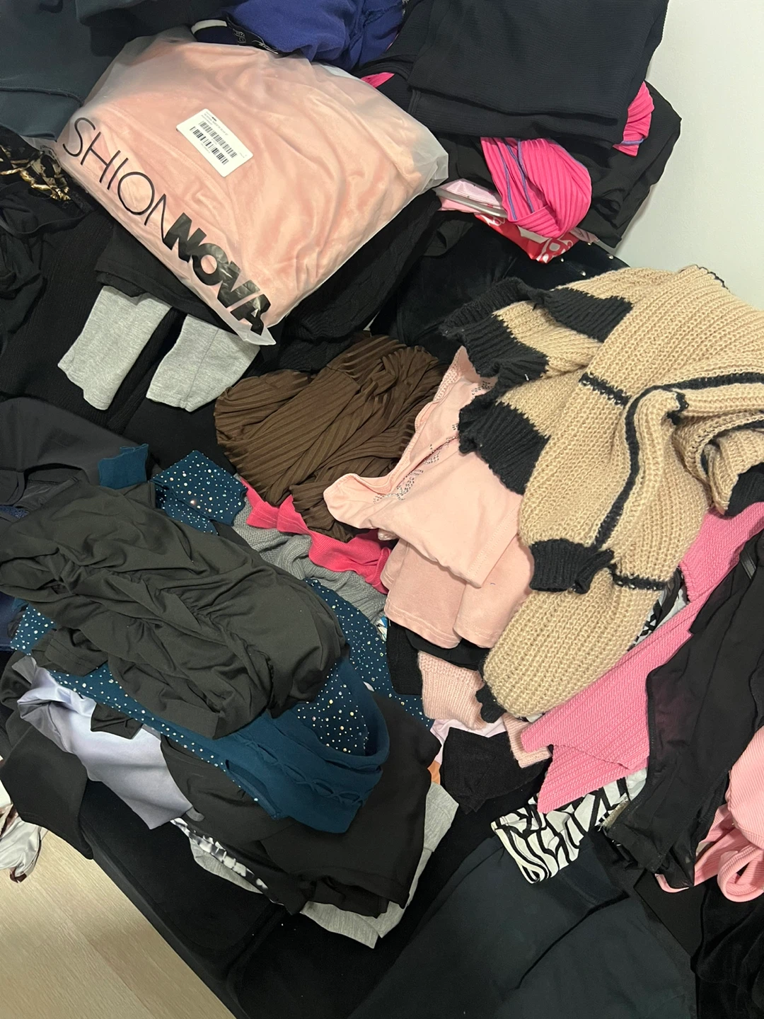 Women's Clothing, Shoes & Jewelry, More, Bundle Lot - photo 3