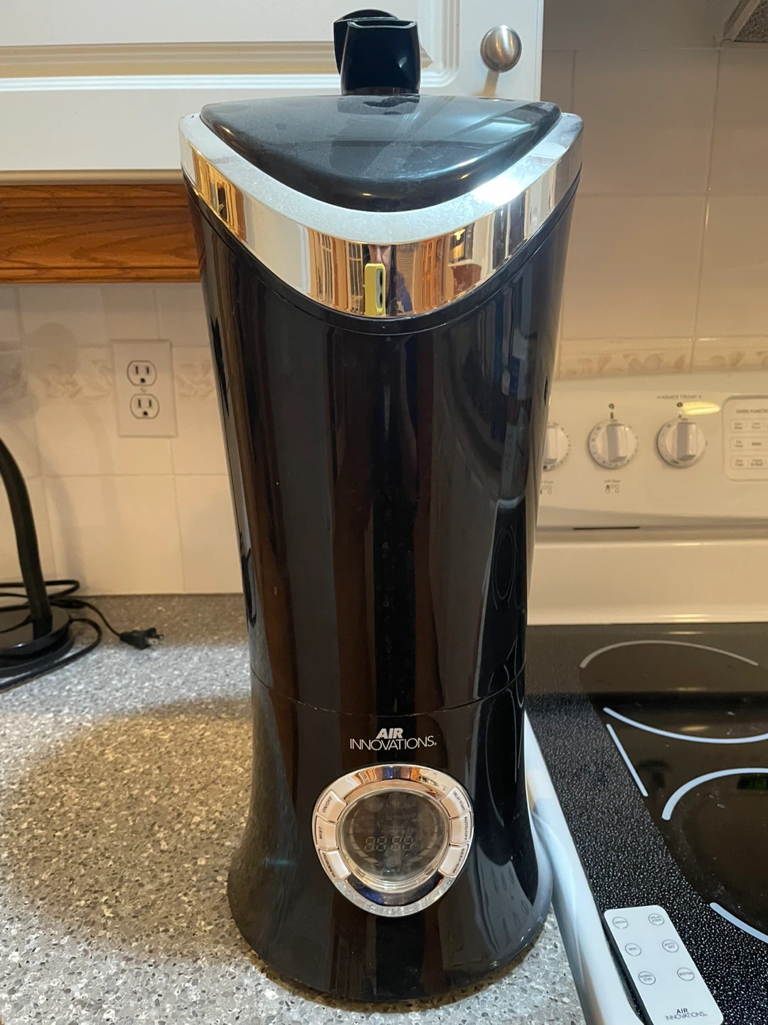 Air Innovations Humidifier - Black