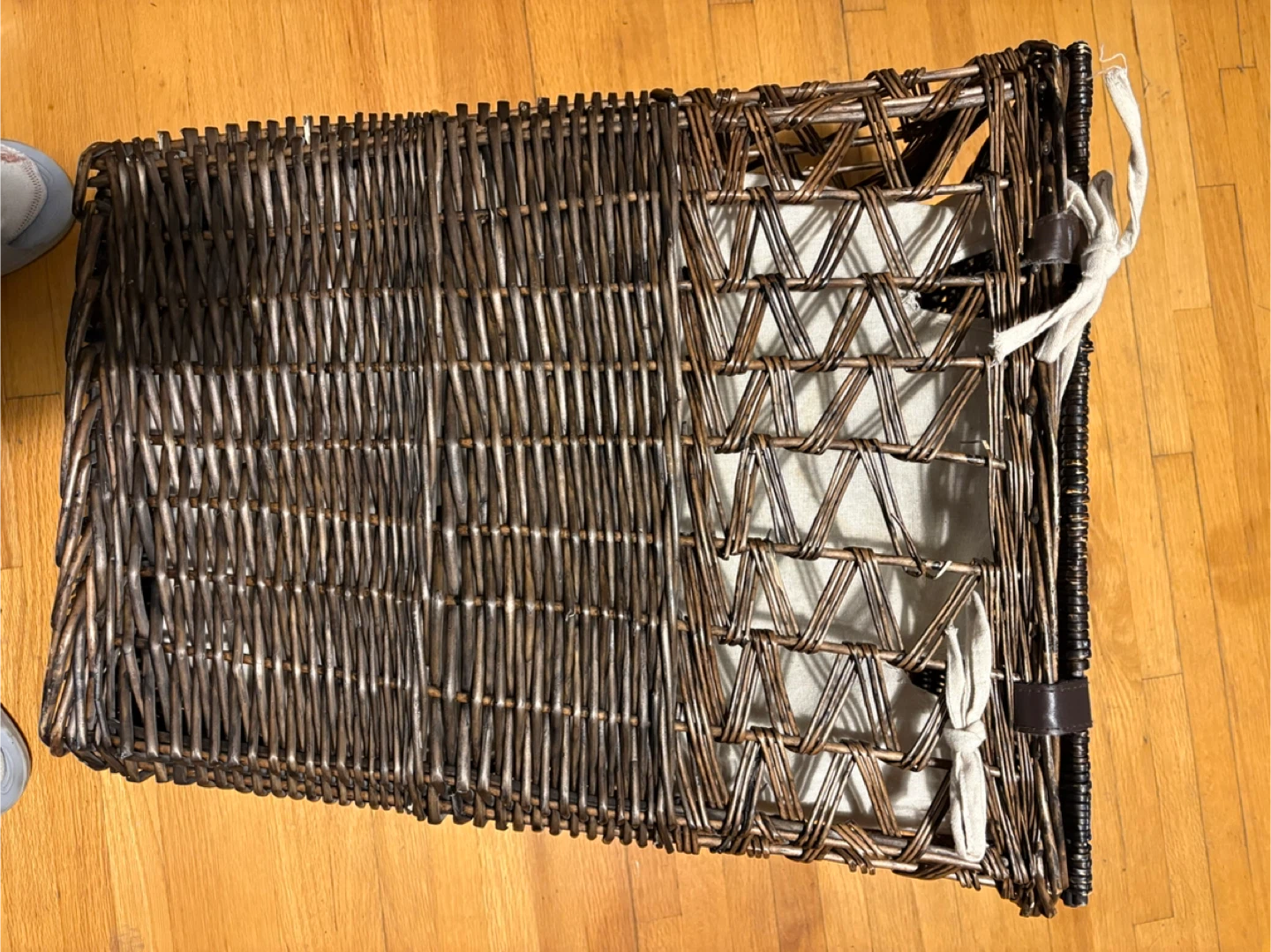 Wicker Laundry Hamper with Liner - photo 3