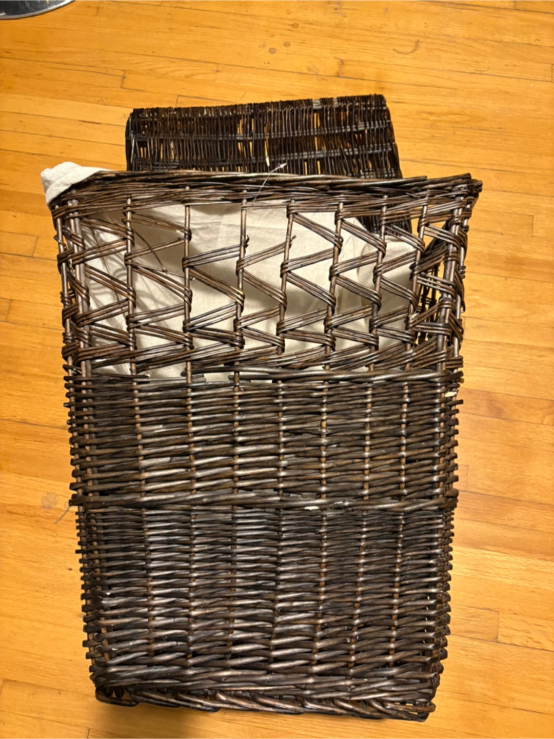 Wicker Laundry Hamper with Liner