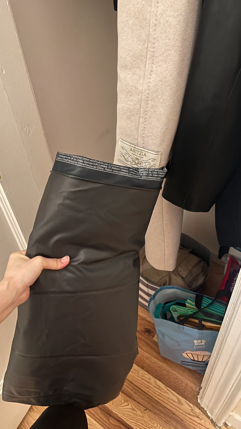 Air Mattress(twin)+pump - photo 3